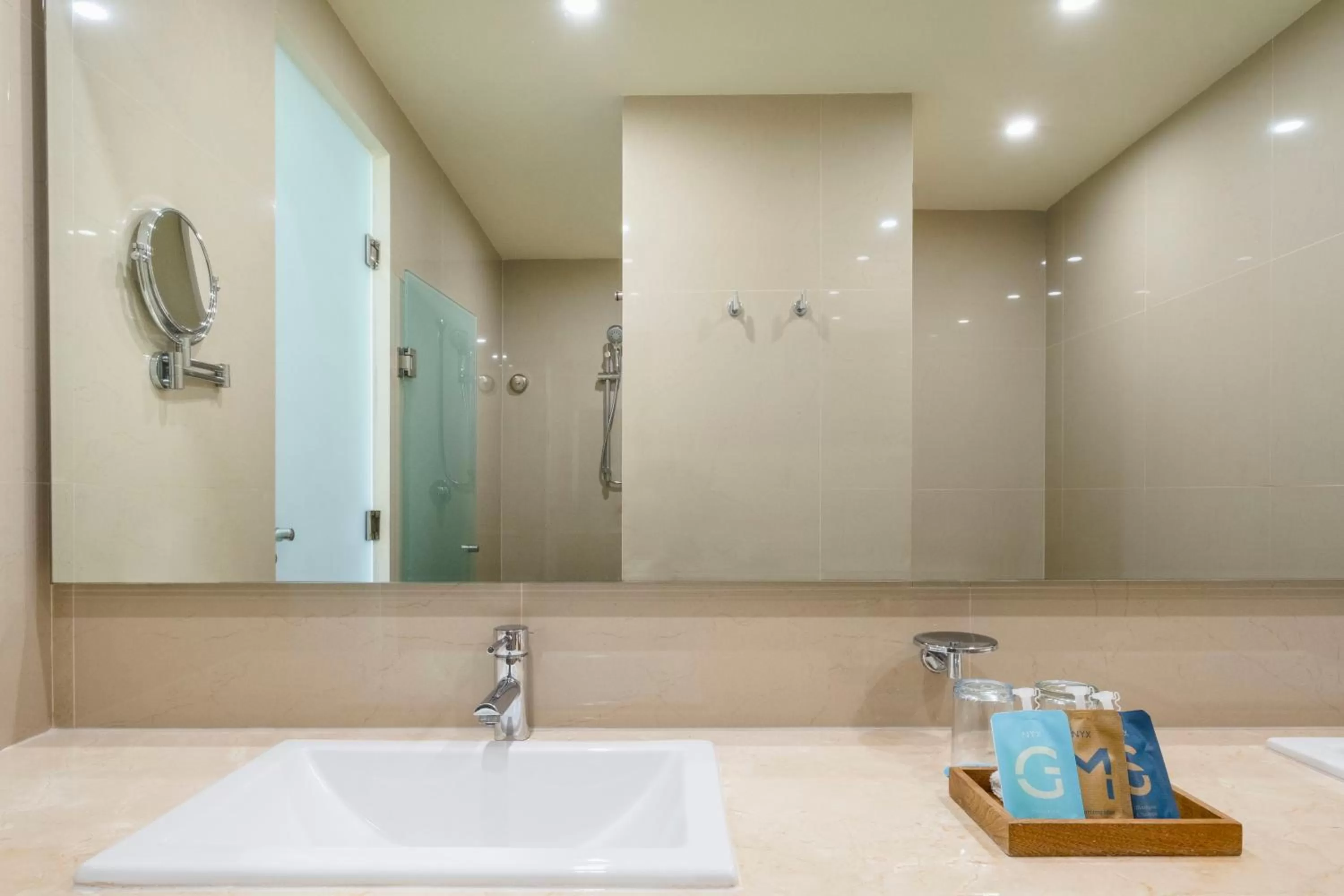 Bathroom in Hotel NYX Cancun