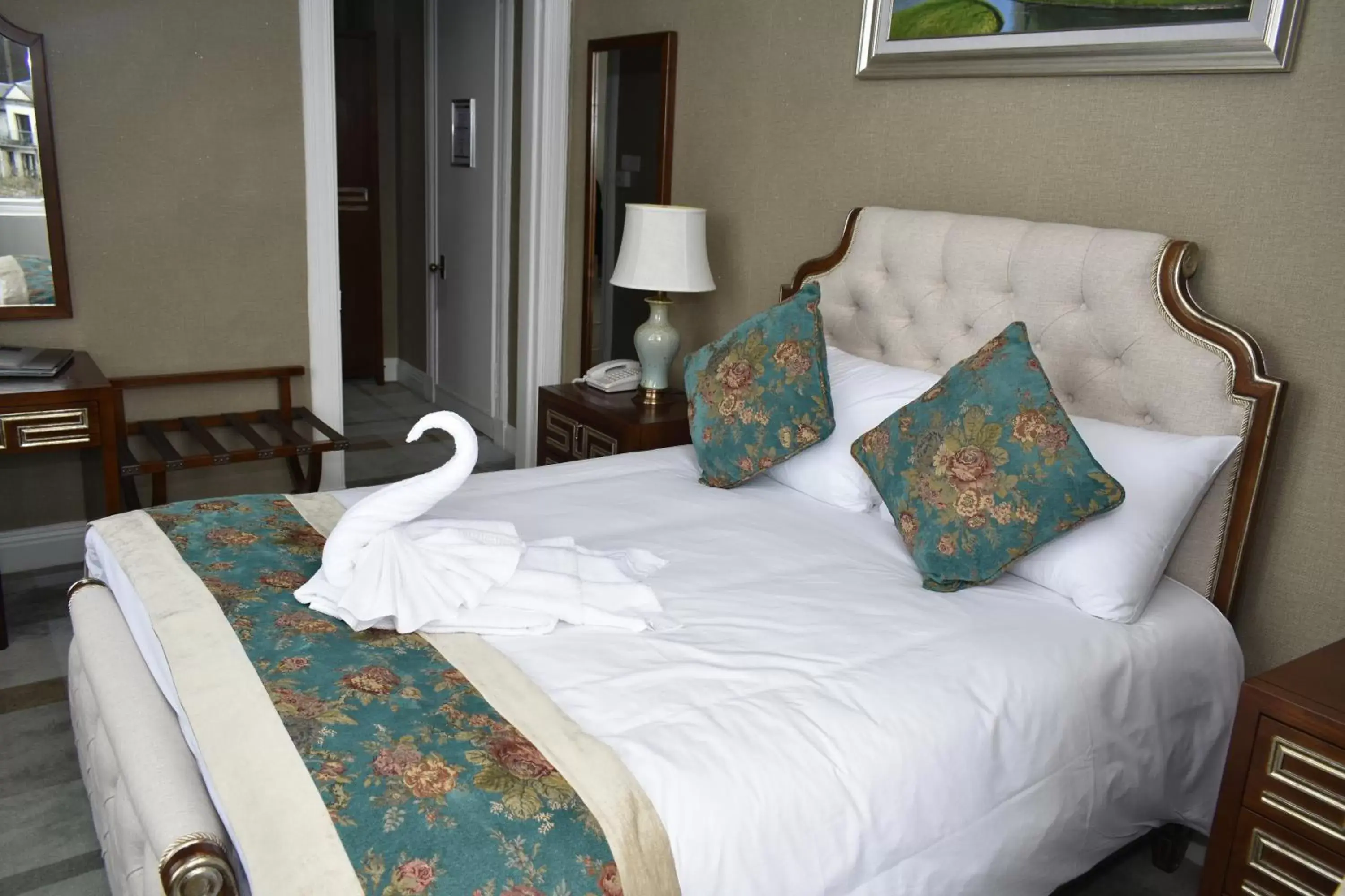 Bedroom, Bed in The Glenburn Hotel Bedroom, Bed in The Glenburn Hotel