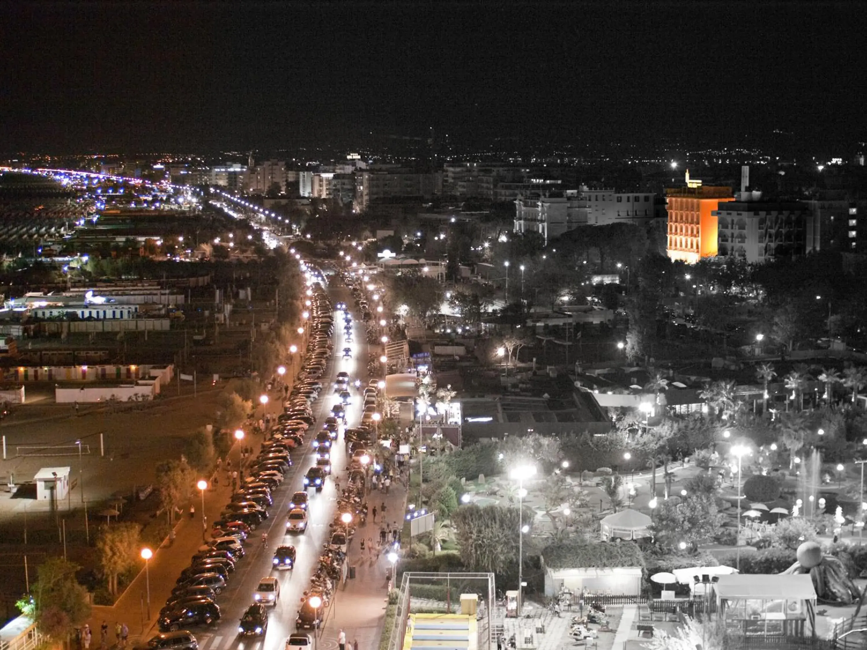 Night, Bird's-eye View in Hotel Milton