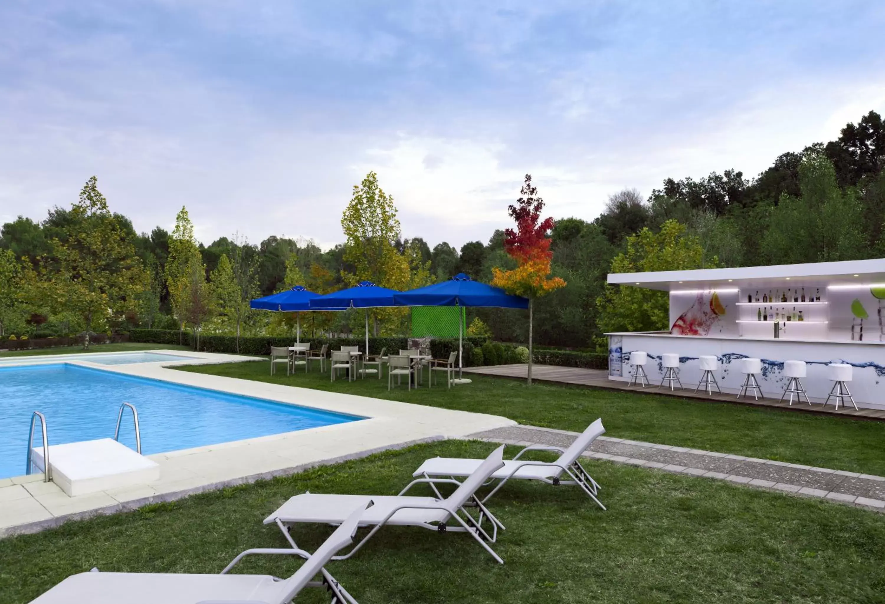 Facade/entrance, Swimming Pool in Mak Albania Hotel