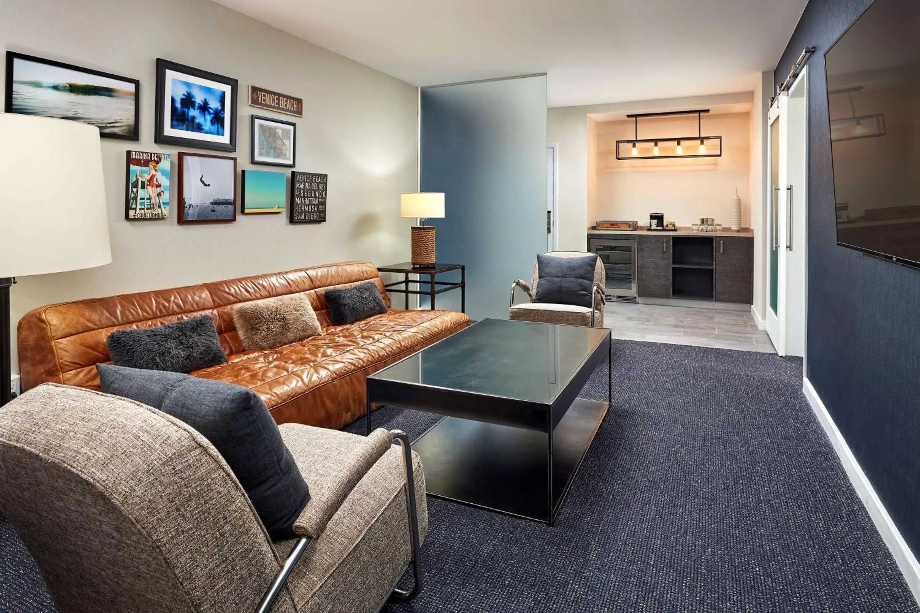 Living room in Hotel MDR Marina del Rey- a DoubleTree by Hilton Living room in Hotel MDR Marina del Rey- a DoubleTree by Hilton