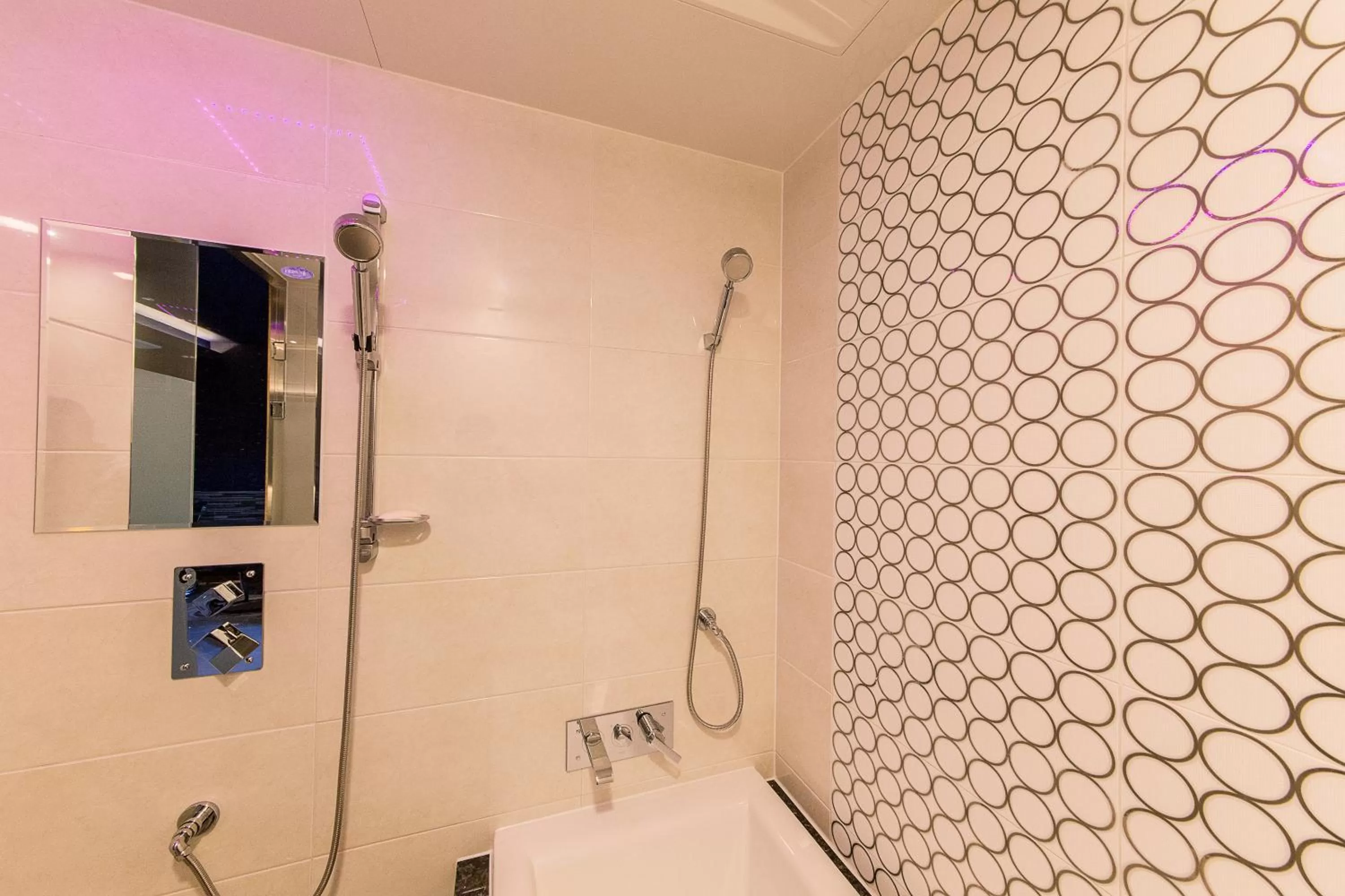 Hot Tub in Boutique Hotel SB Yeouido