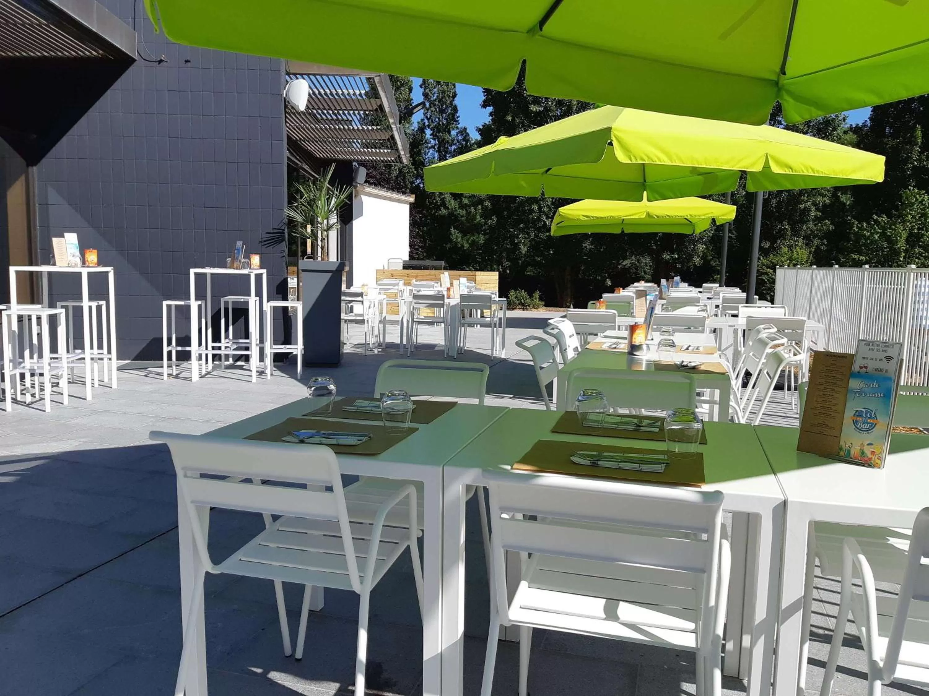 Patio in Novotel Le Mans
