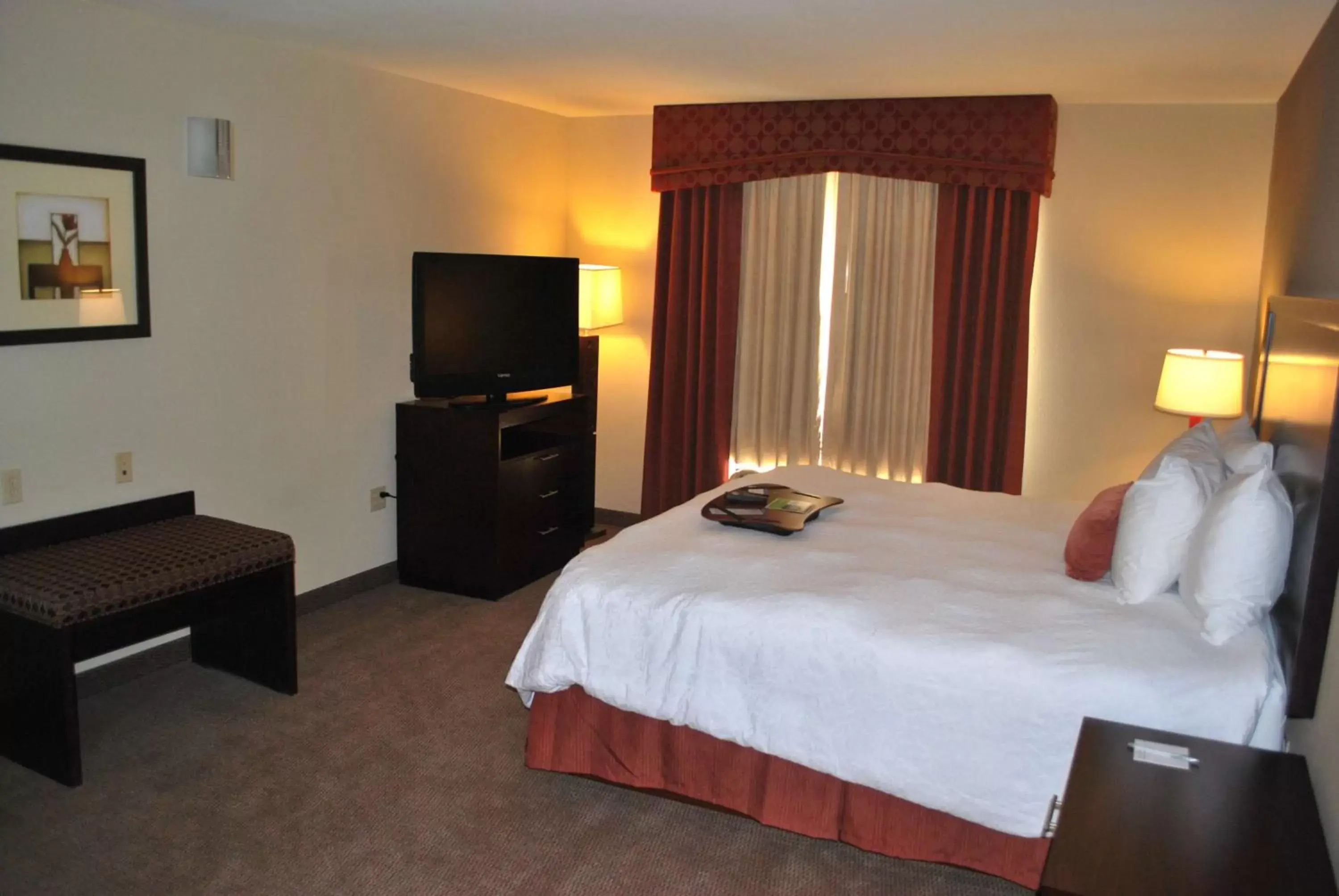 Bed in Hampton Inn & Suites Phoenix/Gilbert