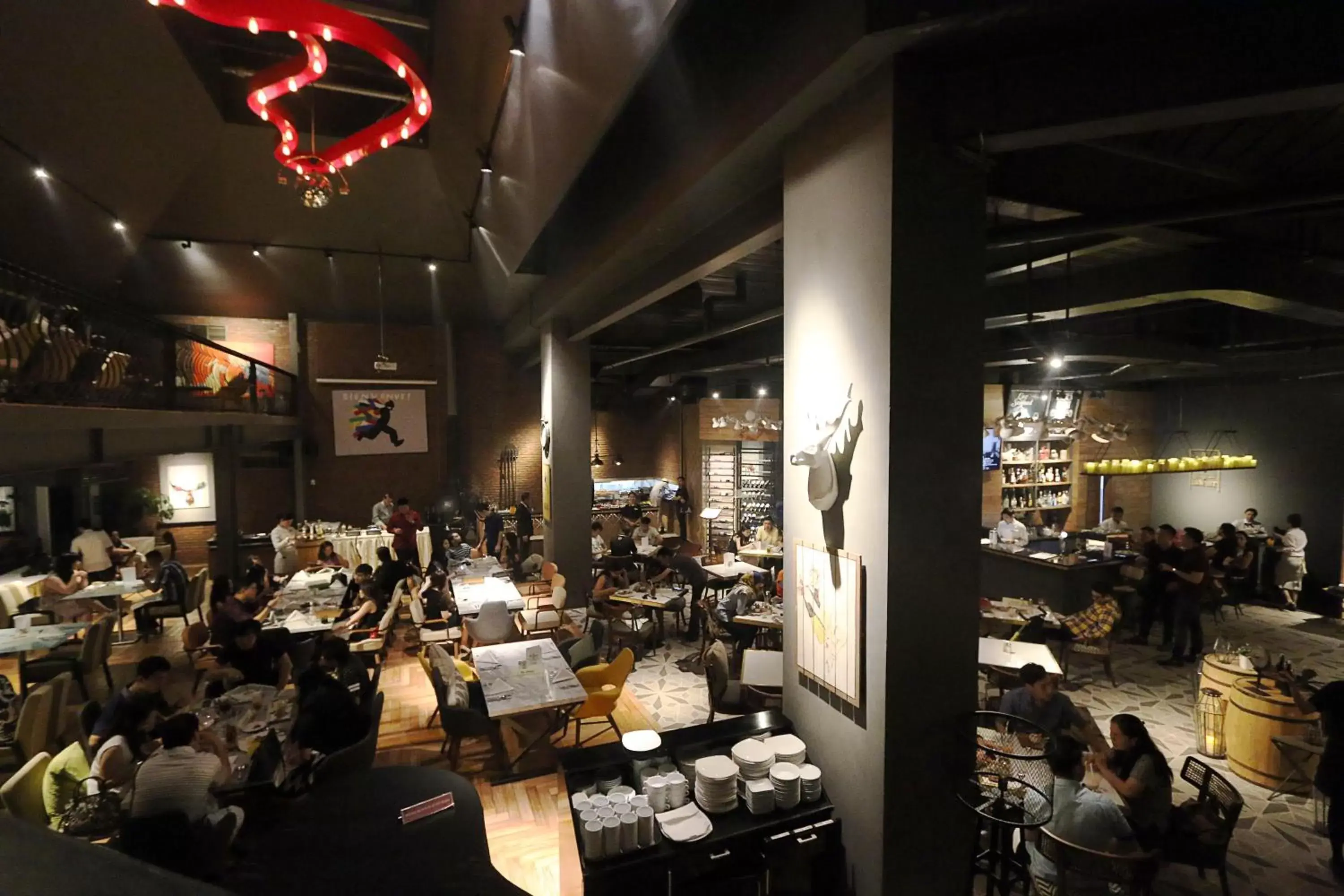 Restaurant/places to eat in Java Paragon Hotel & Residences Restaurant/places to eat in Java Paragon Hotel & Residences