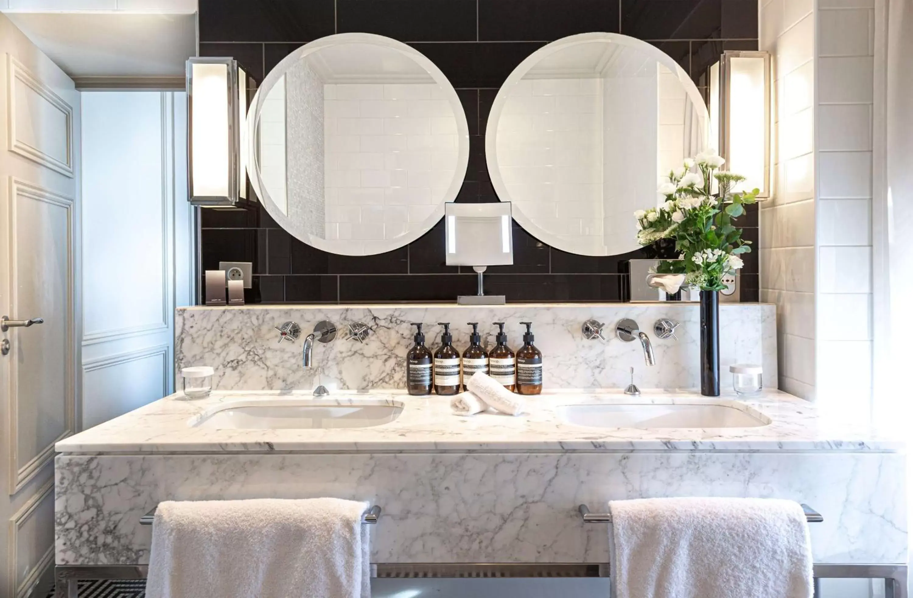 Bathroom in Waldorf Astoria Versailles - Trianon Palace Bathroom in Waldorf Astoria Versailles - Trianon Palace