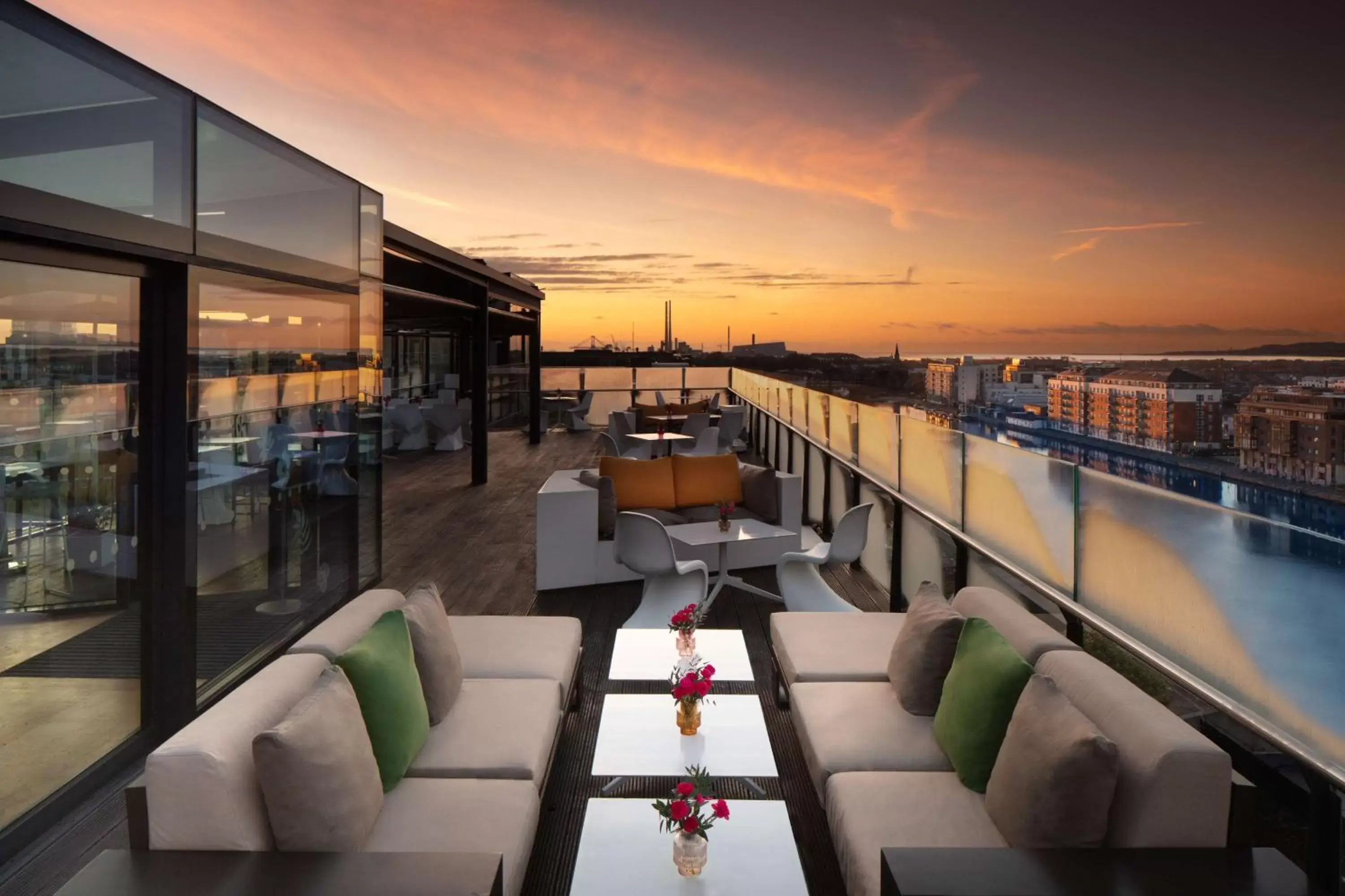 Lounge or bar in Anantara The Marker Dublin- A Leading Hotel of the World