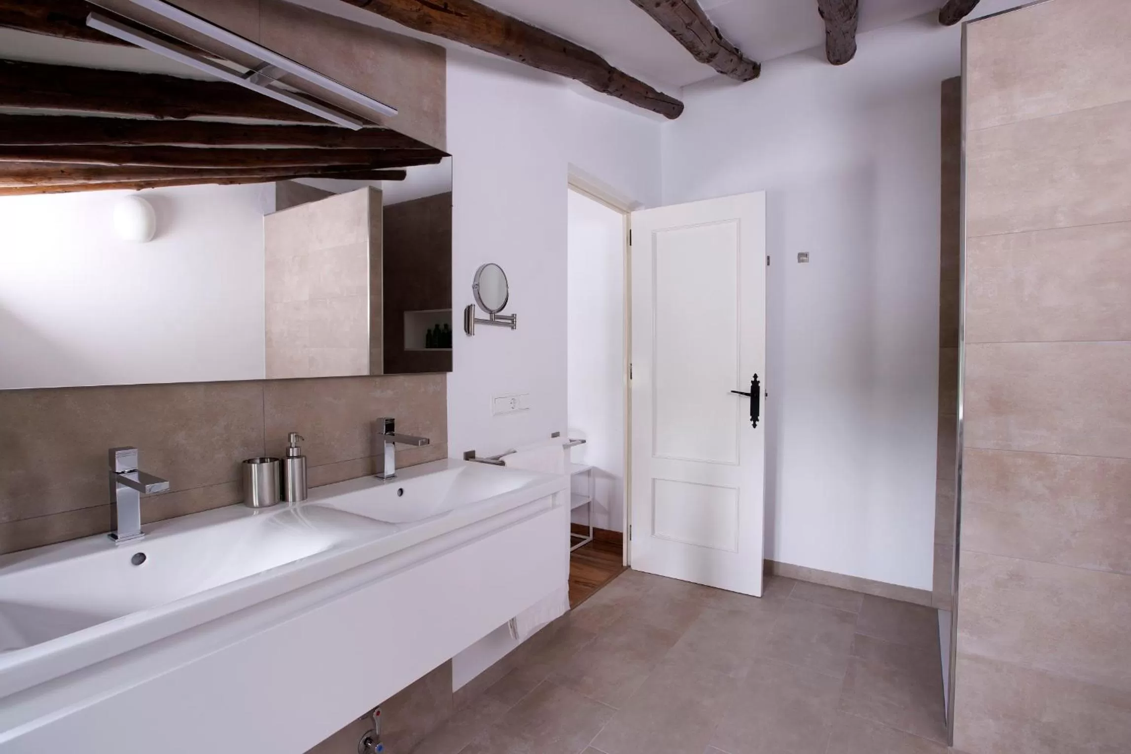 Double or Twin Room with Mountain View in Boutique Bed & Breakfast Casa Paco - adults only