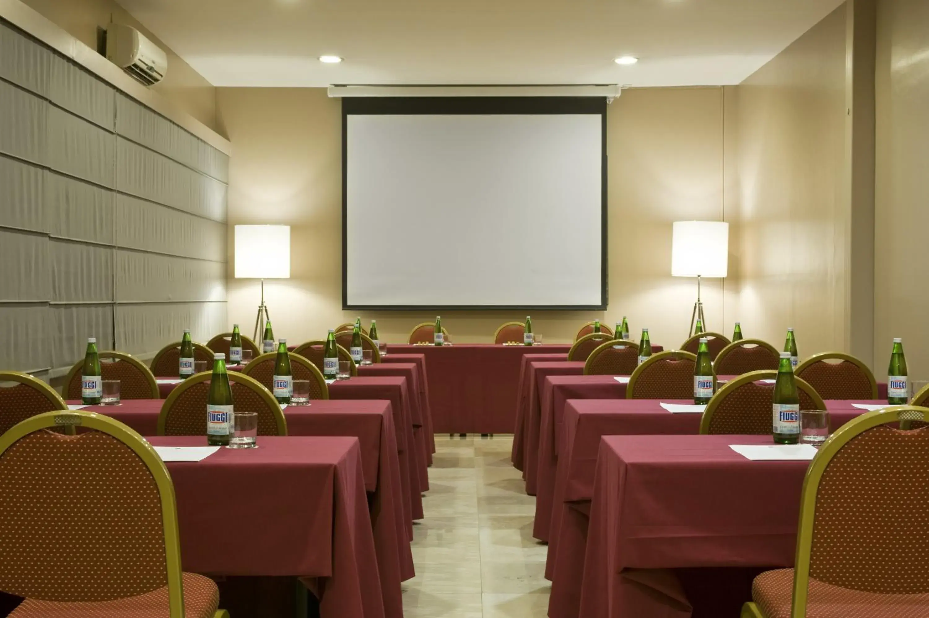 Business facilities, Business Area/Conference Room in Ambasciatori Place Hotel