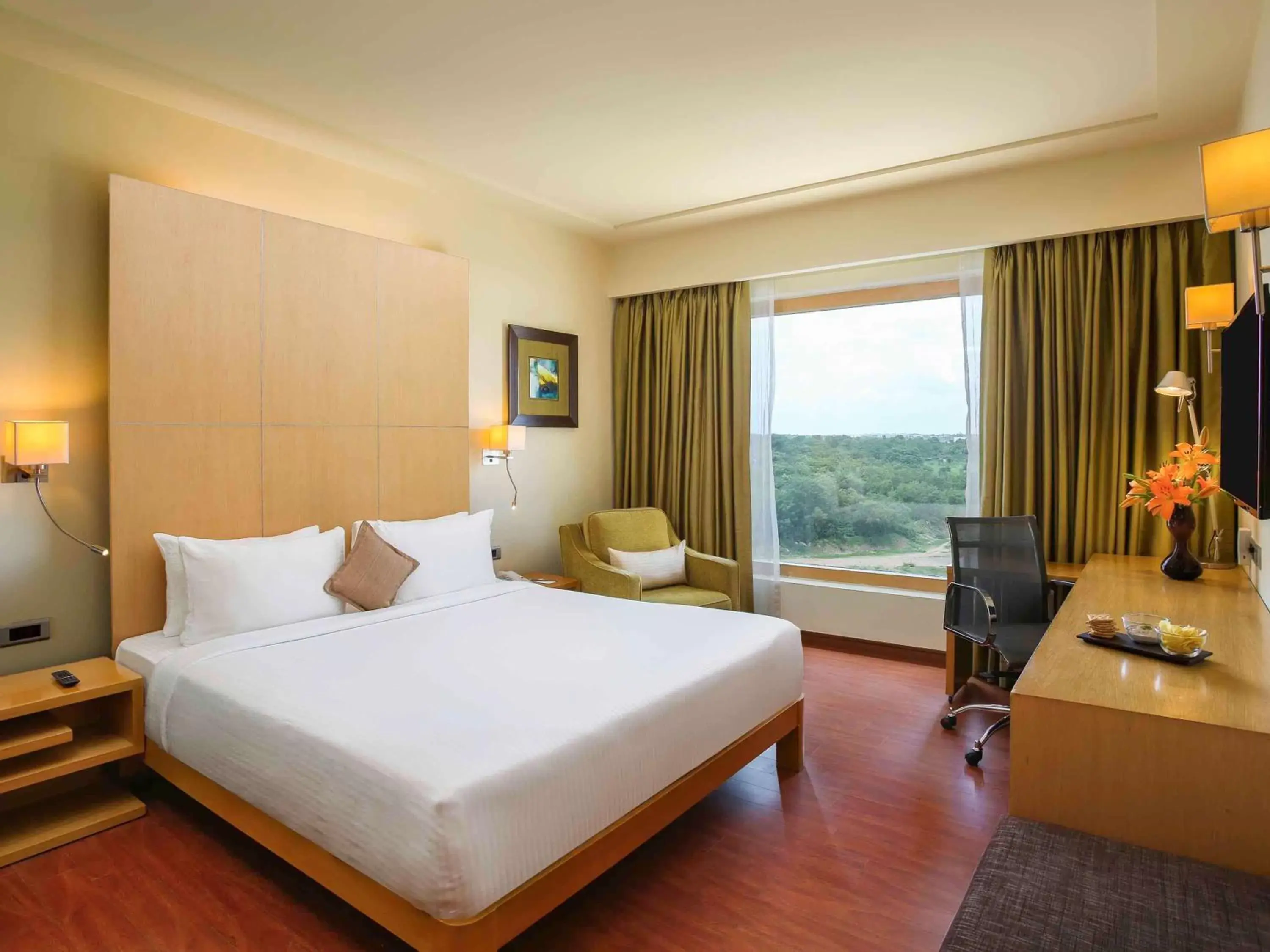 Photo of the whole room in Novotel Hyderabad Airport