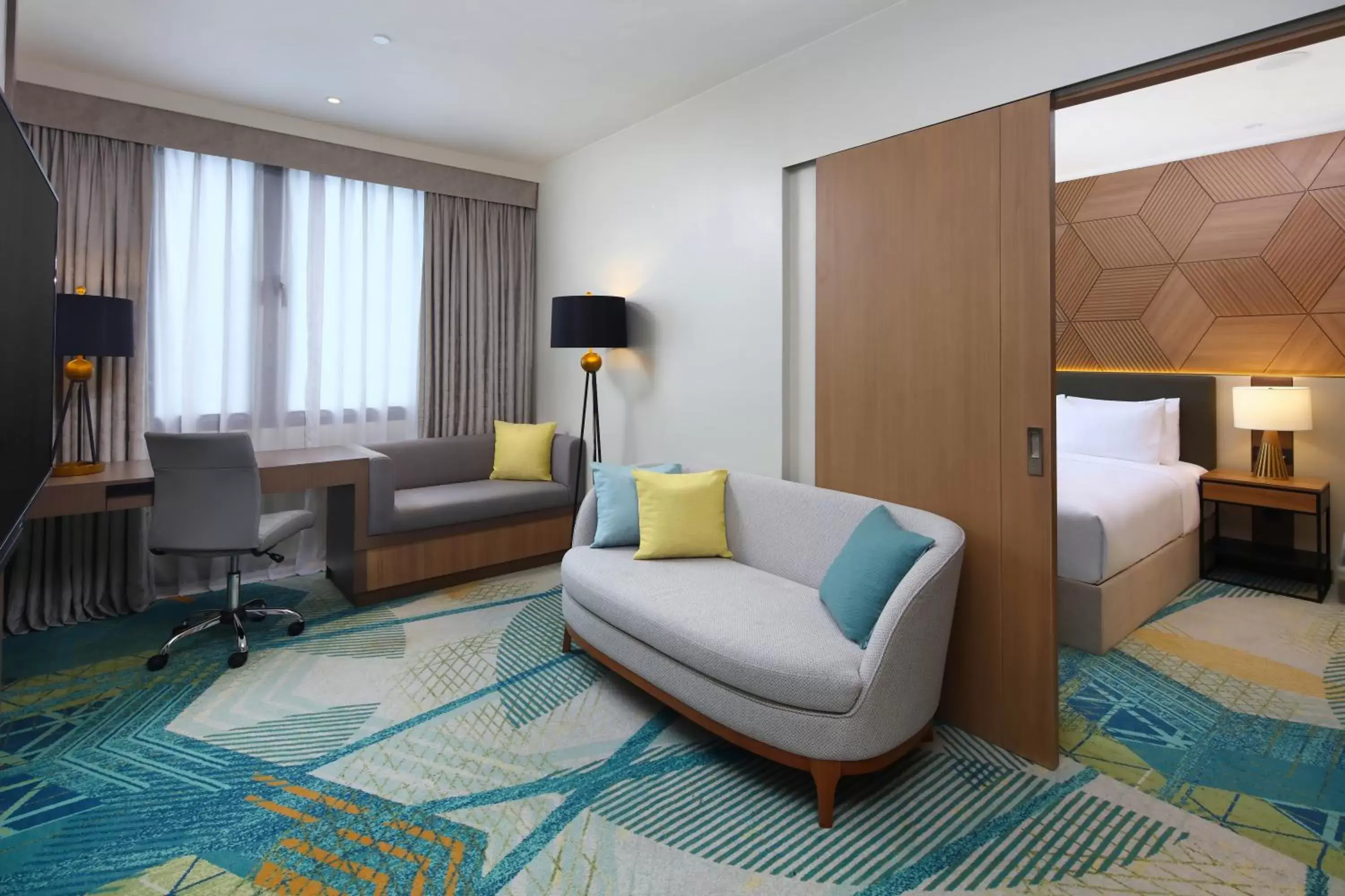 Living room, Seating Area in Holiday Inn Cebu City, an IHG Hotel