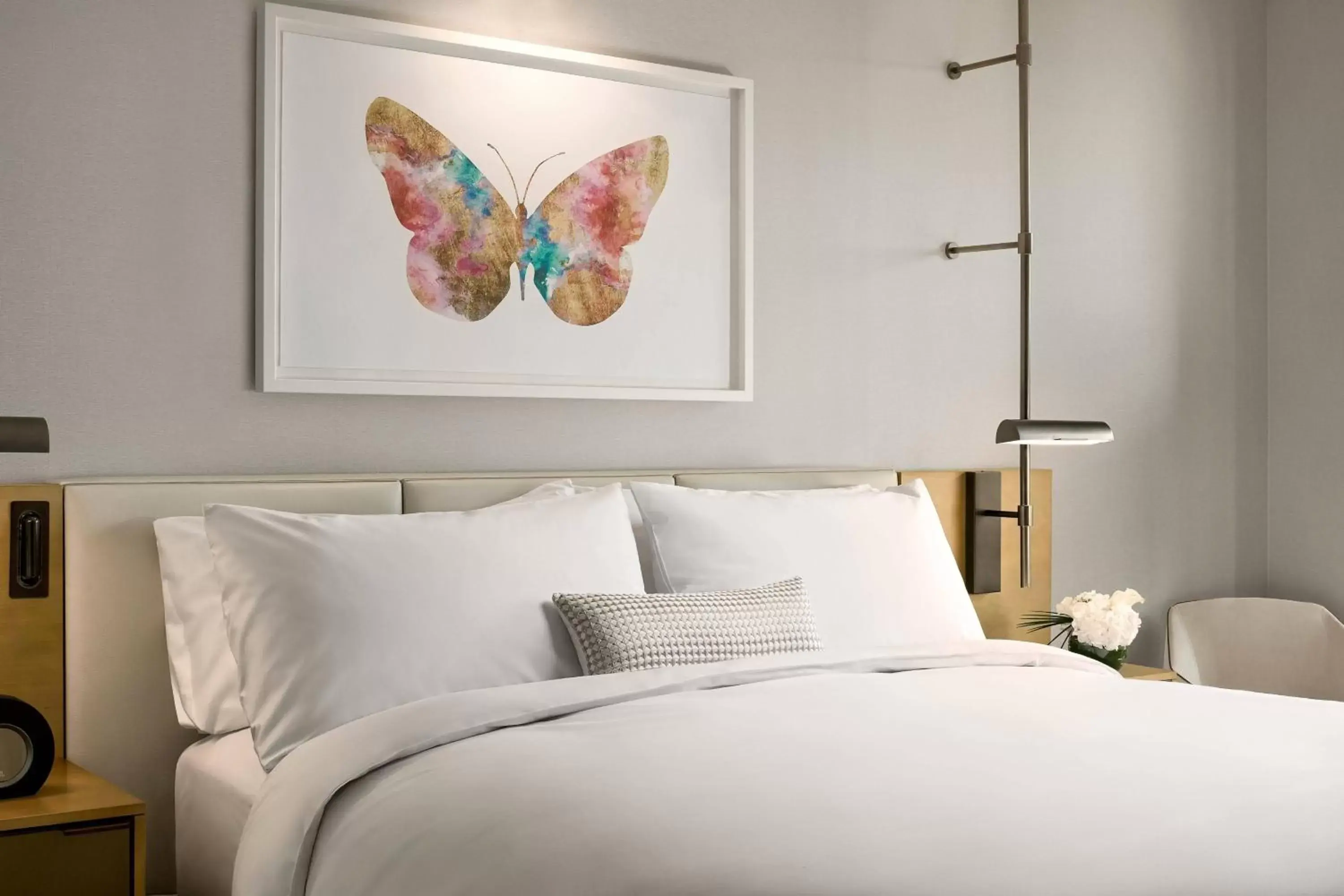 King Room - Executive Lounge Access in JW Marriott Parq Vancouver King Room - Executive Lounge Access in JW Marriott Parq Vancouver