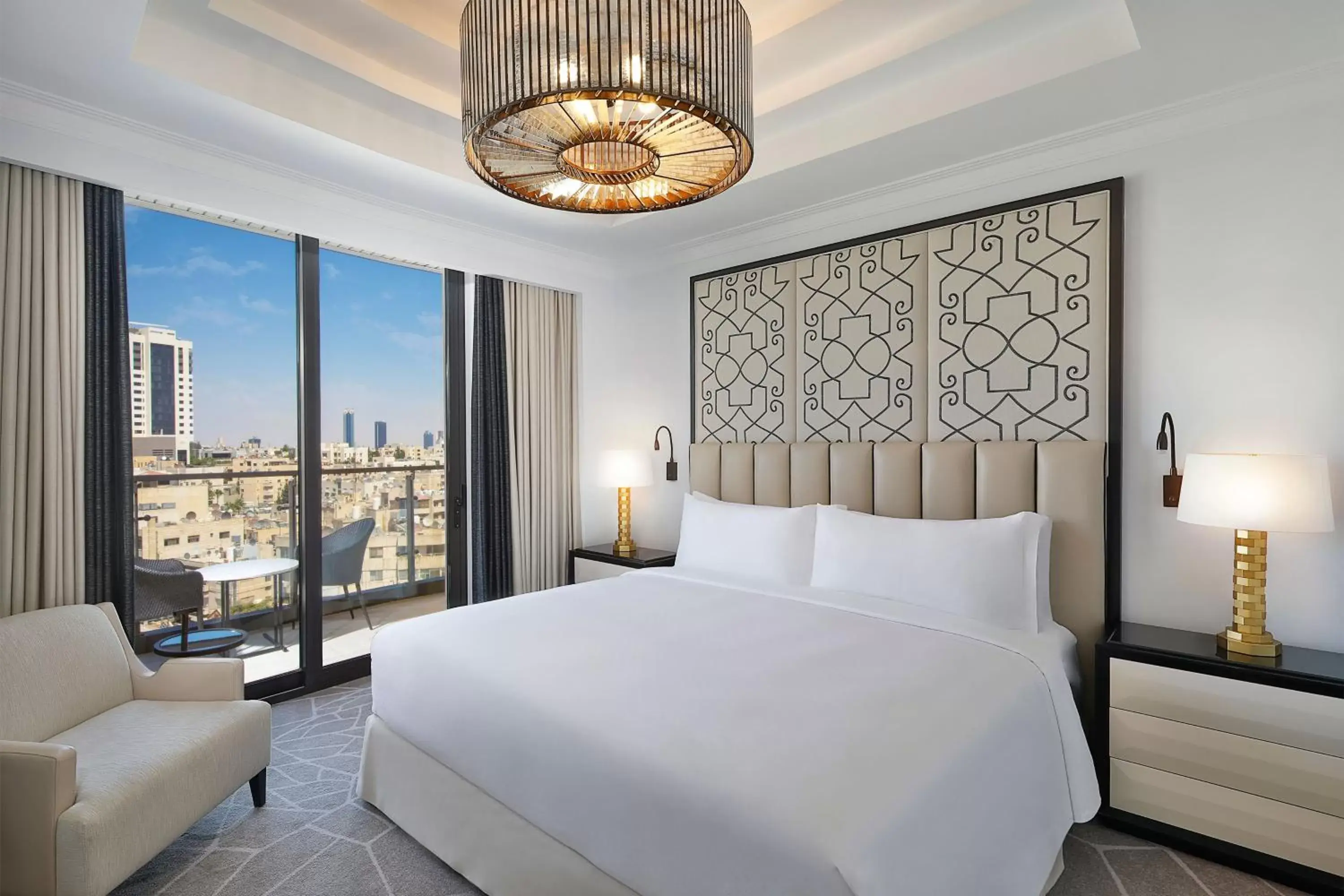 Bedroom, Bed in The St. Regis Amman