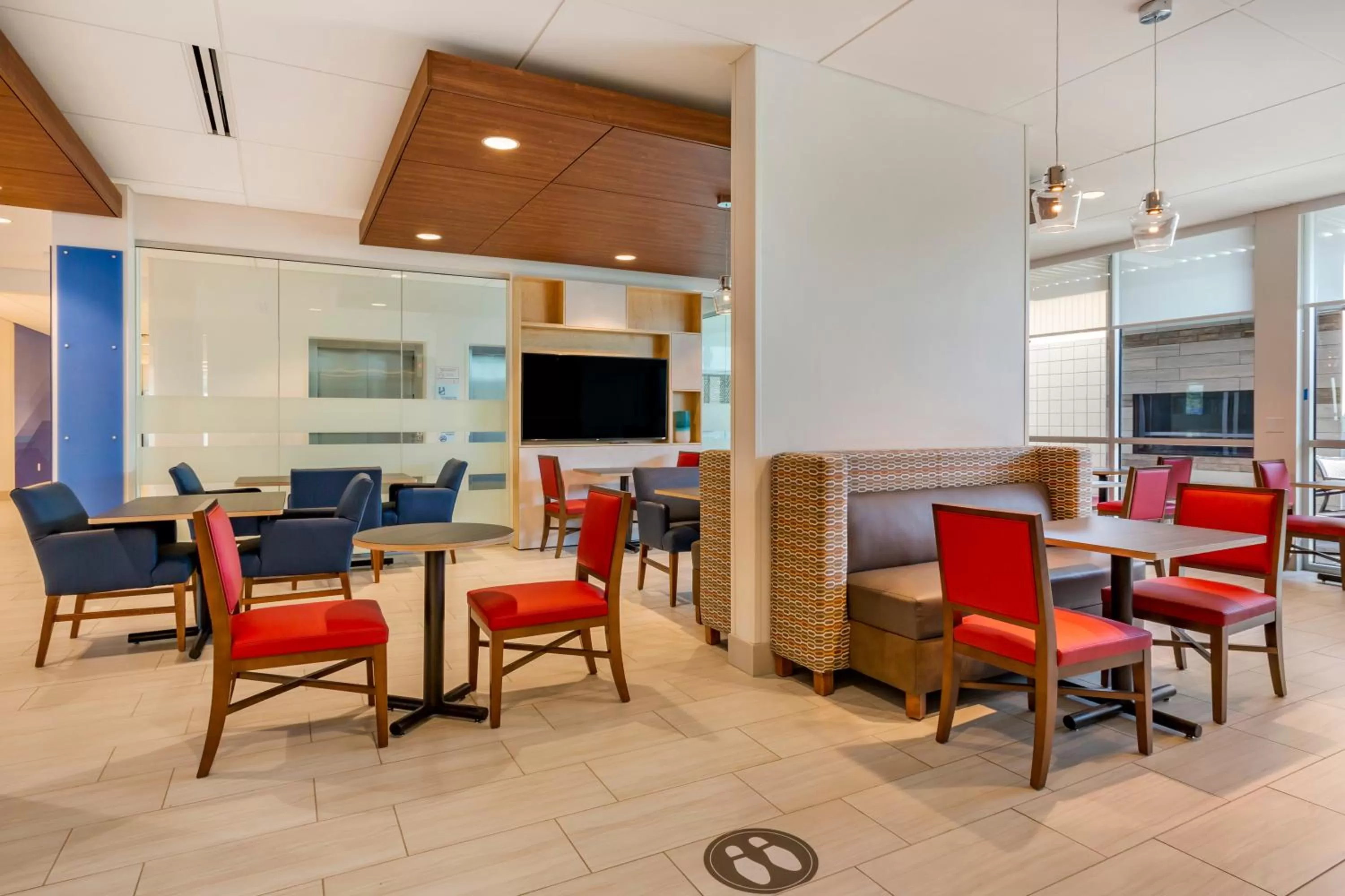 Breakfast in Holiday Inn Express & Suites - Phoenix Dwtn - State Capitol by IHG