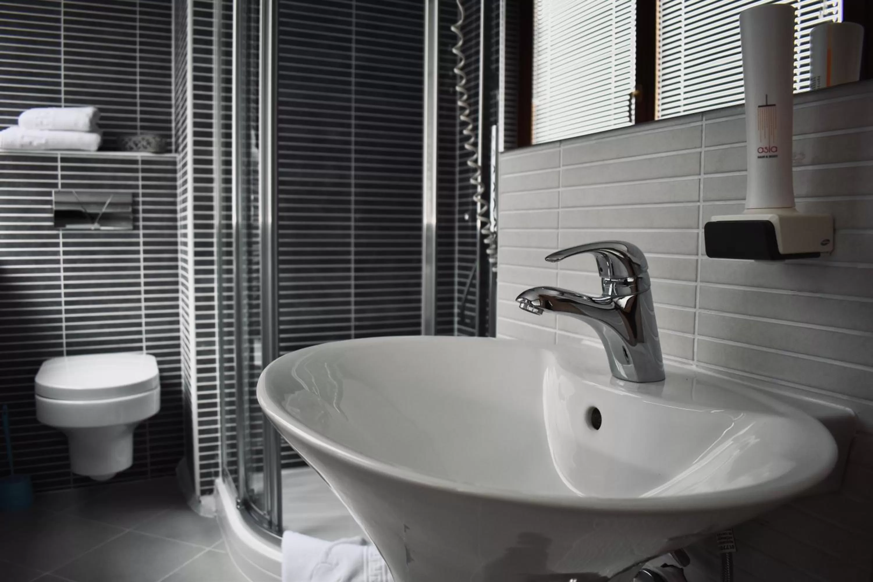 Bathroom in Hotel City View Deluxe