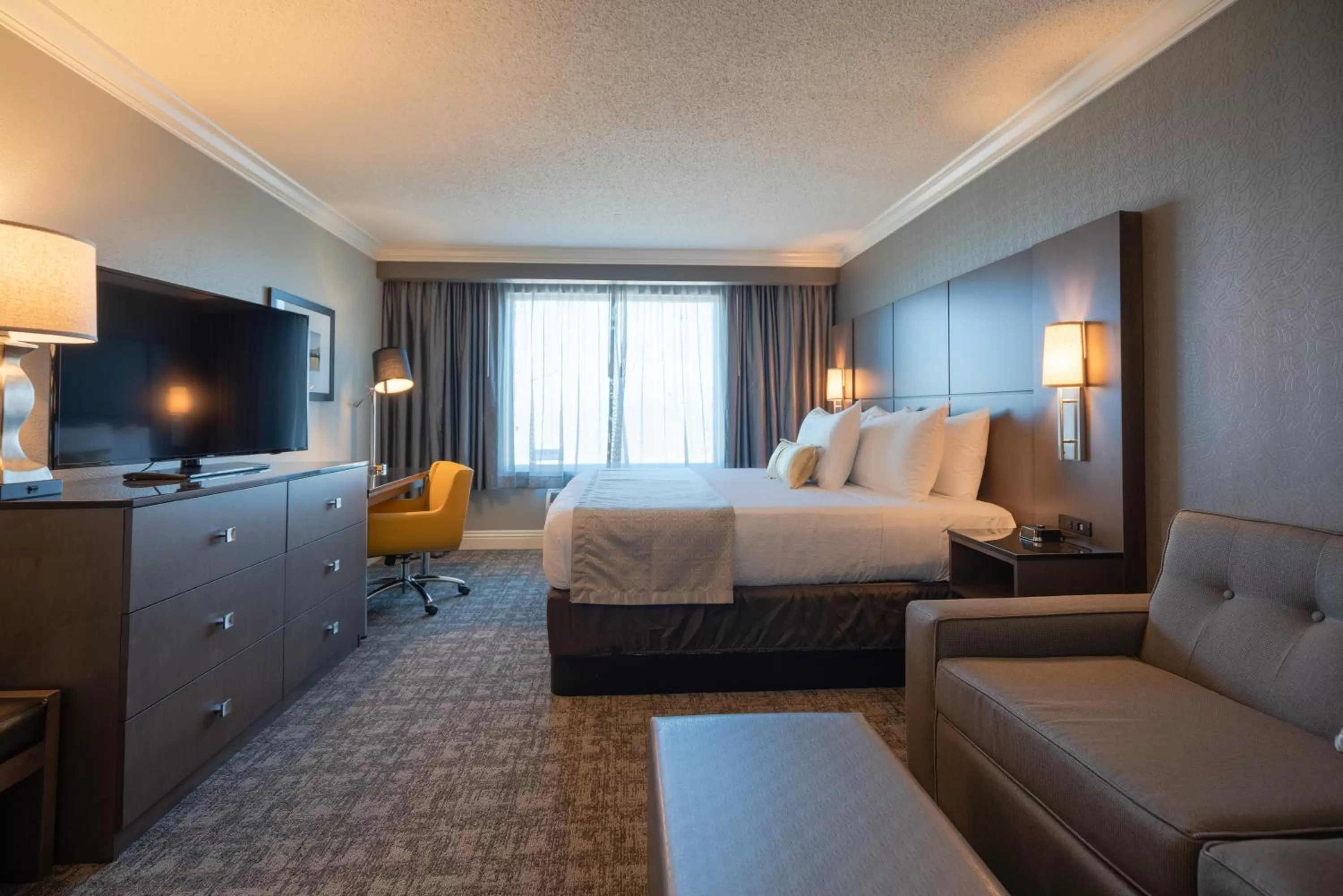 TV and multimedia in Best Western Premier Airport/Expo Center Hotel