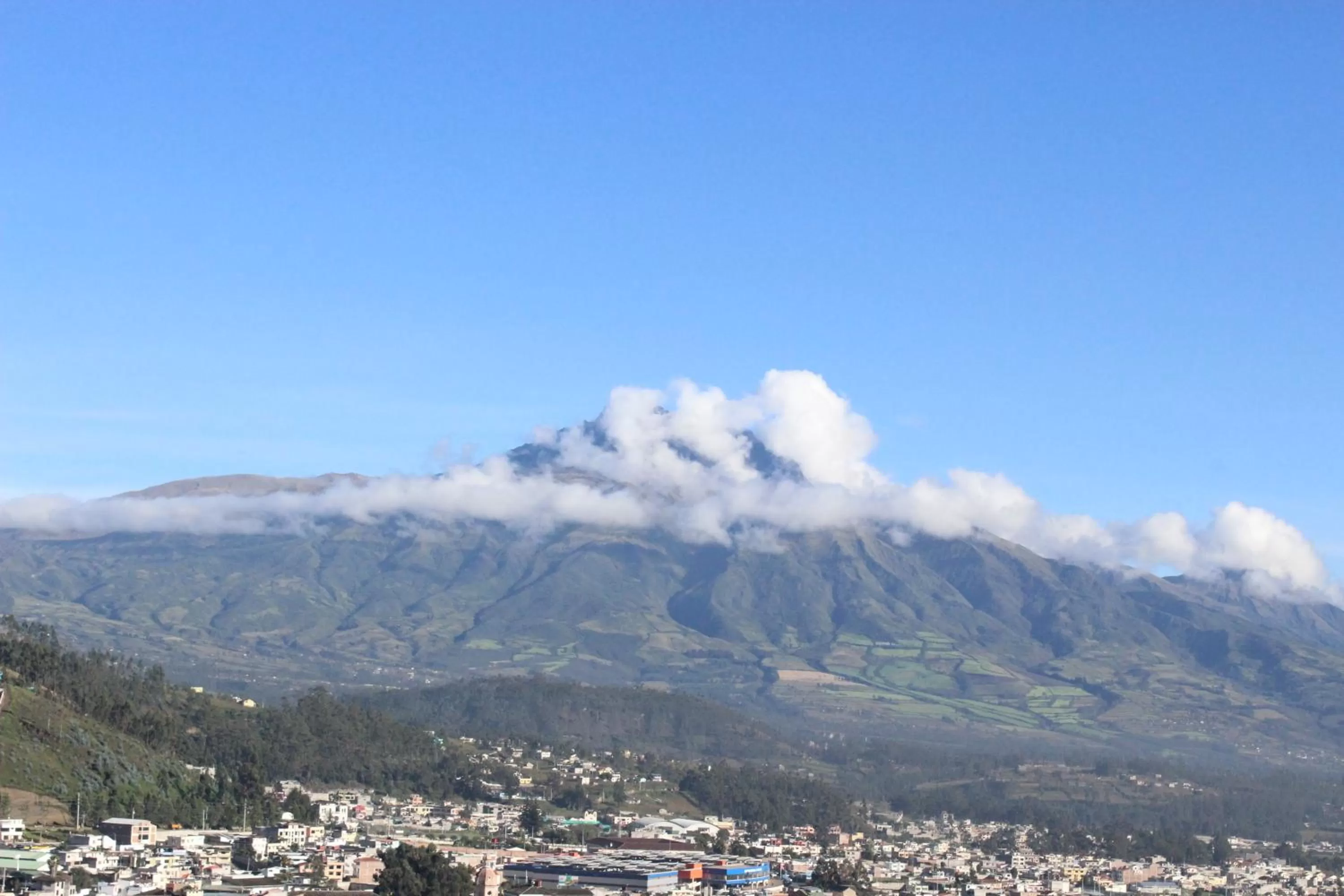 Mountain view in Hostal Mirador de Otavalo