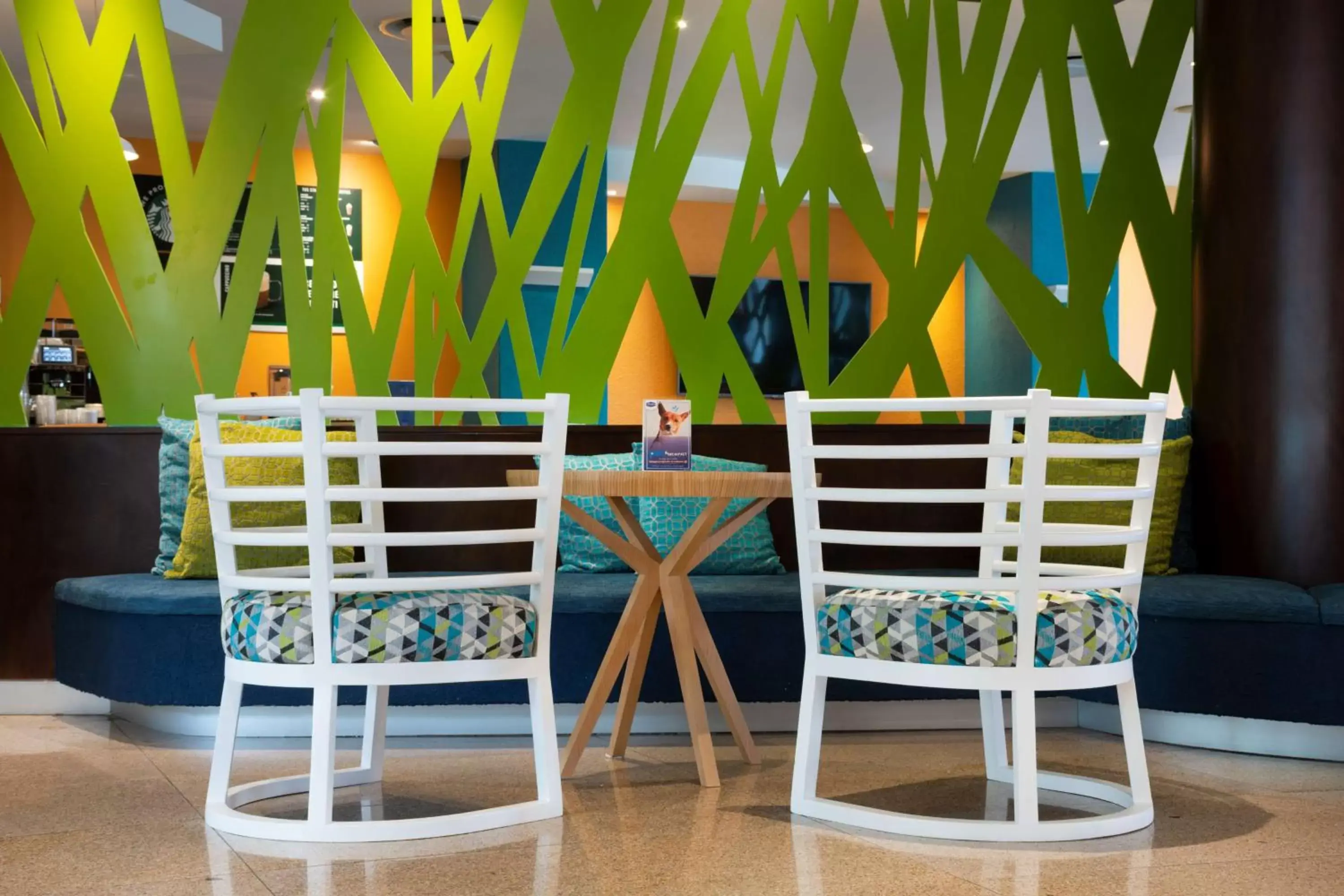 Dining area in Hampton by Hilton Veracruz Boca Del Rio