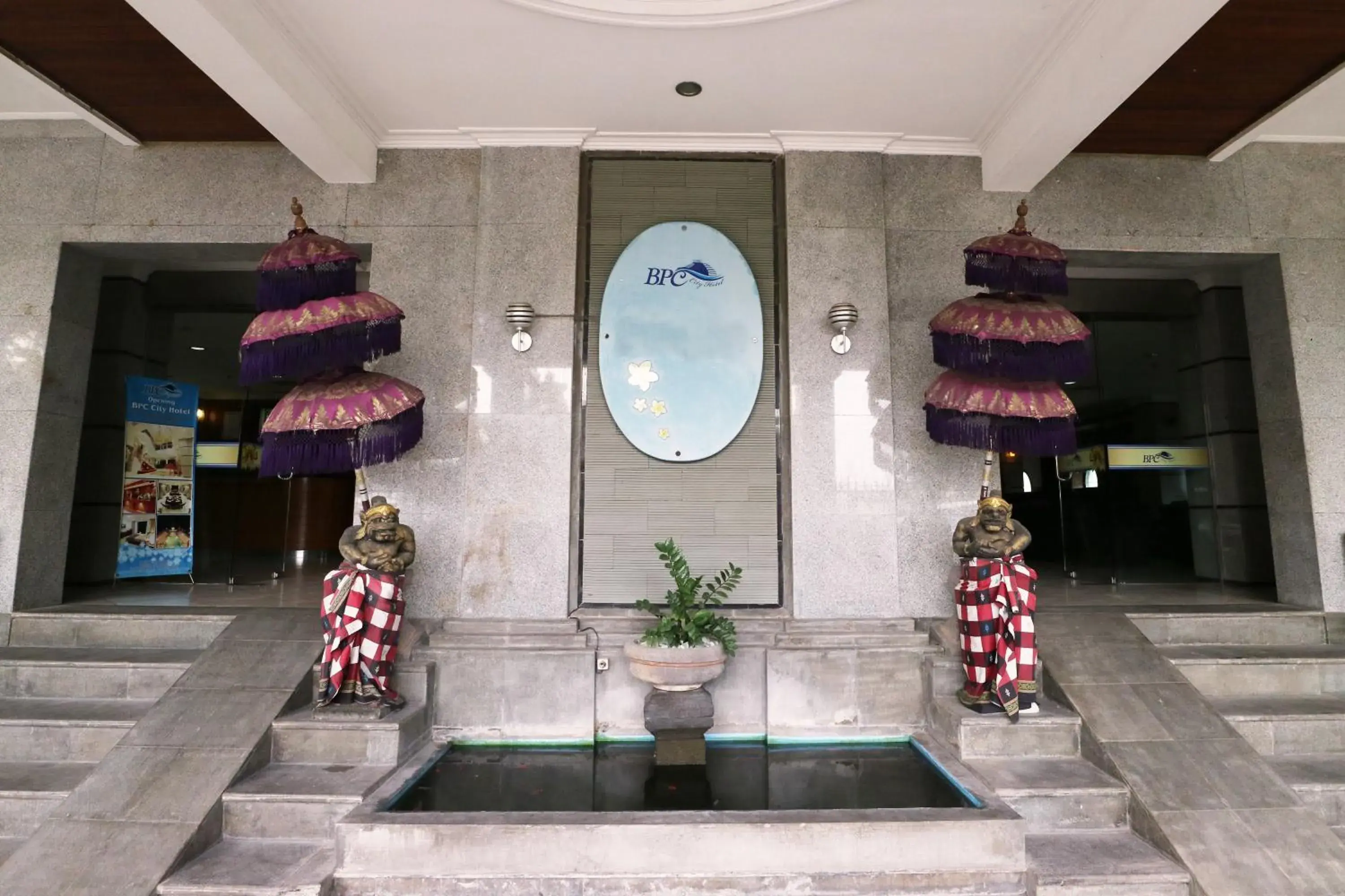 Facade/entrance in Bali Paradise City Hotel