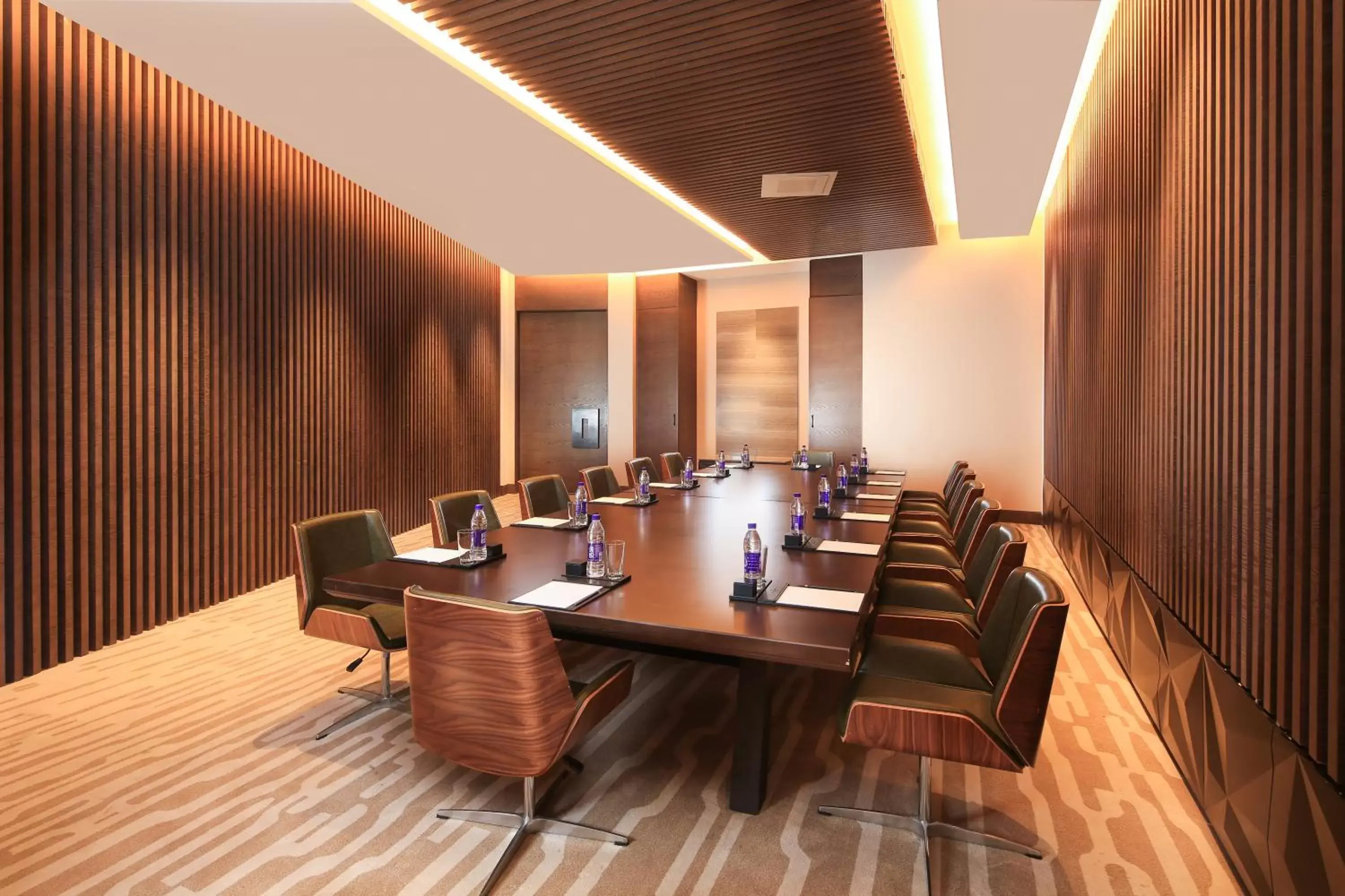 Meeting/conference room in InterContinental Taiyuan, an IHG Hotel