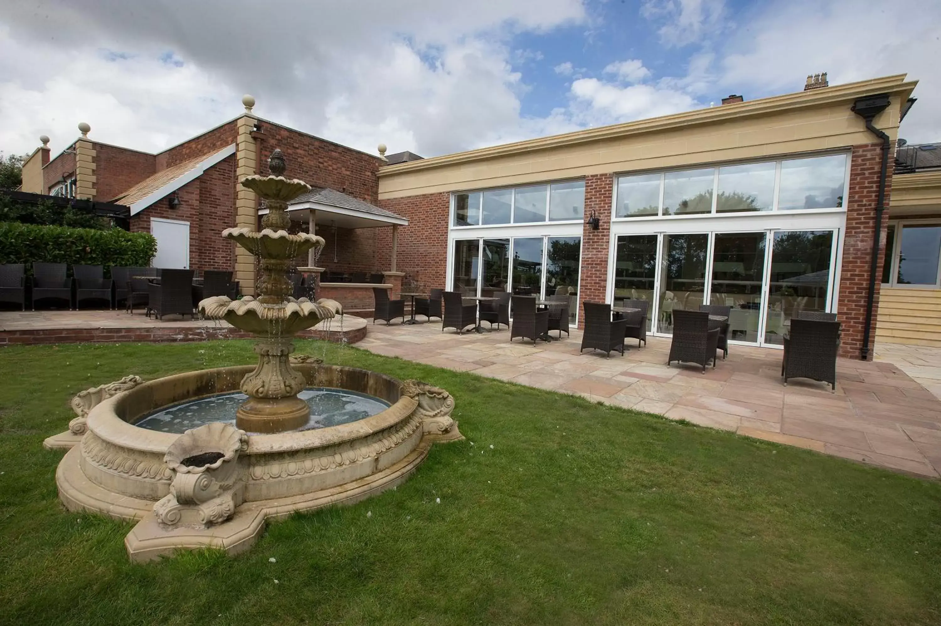Garden, Property Building in Park Hall Hotel and Spa Wolverhampton