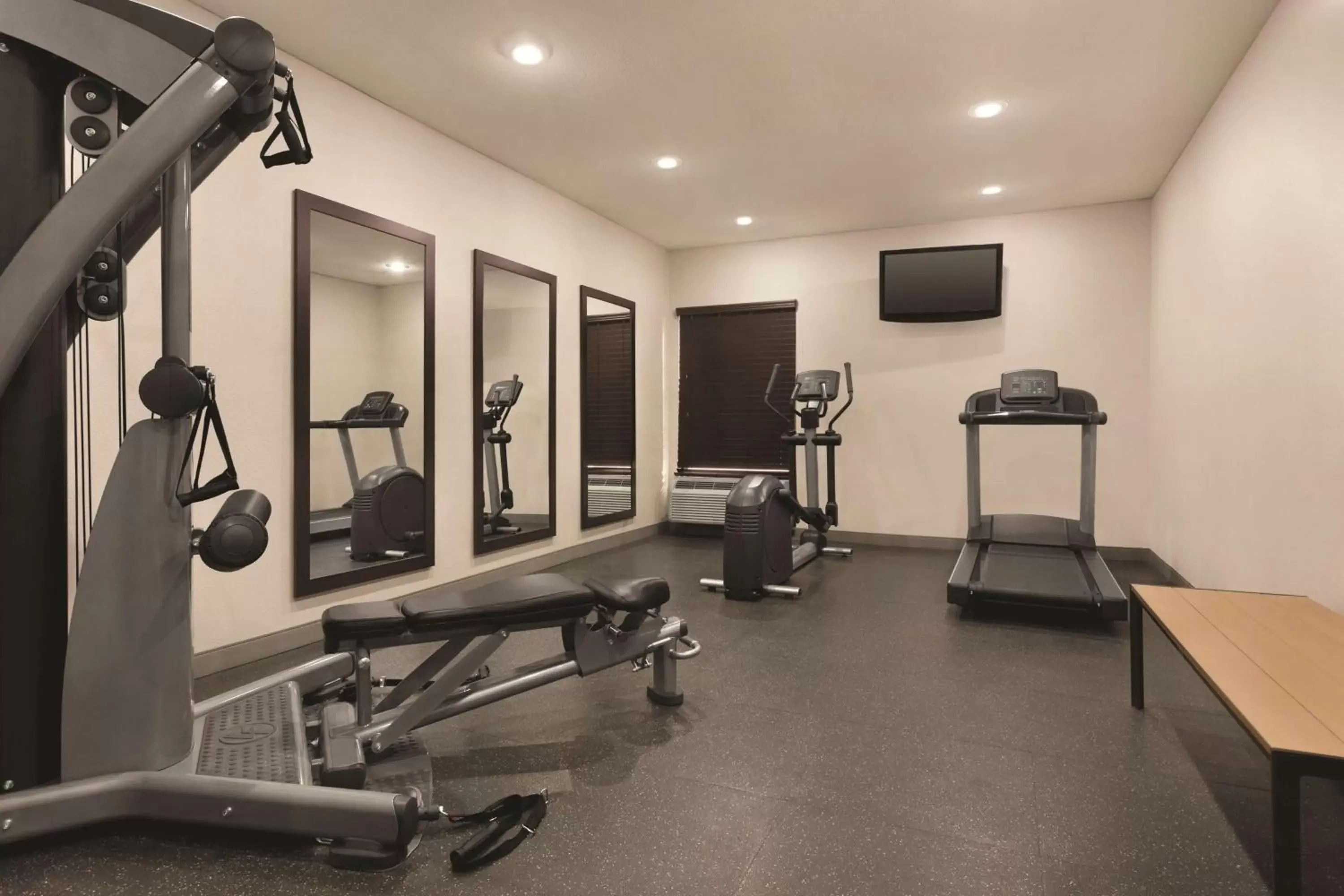 Activities, Fitness Center/Facilities in Country Inn & Suites by Radisson, Bryant (Little Rock), AR