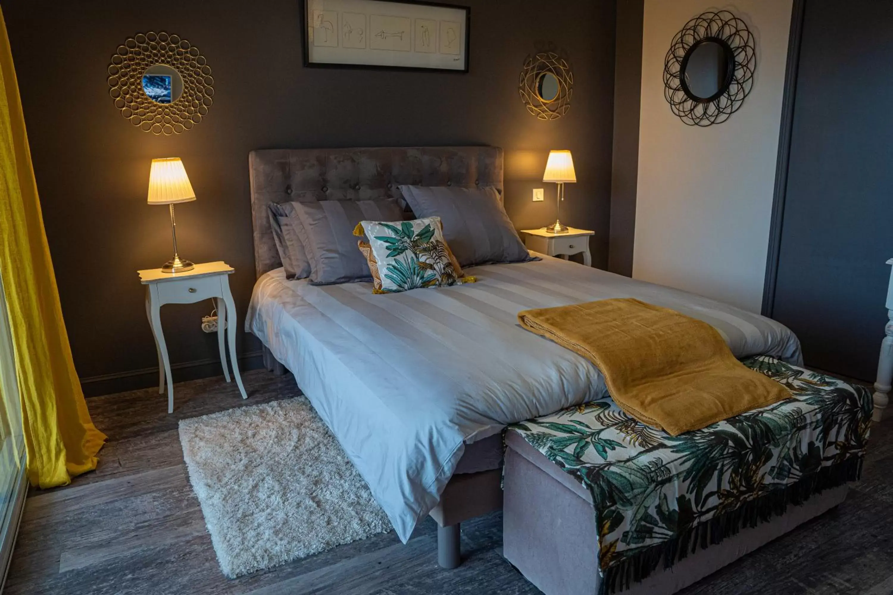 Bedroom in Le Rez de Jardin Albi