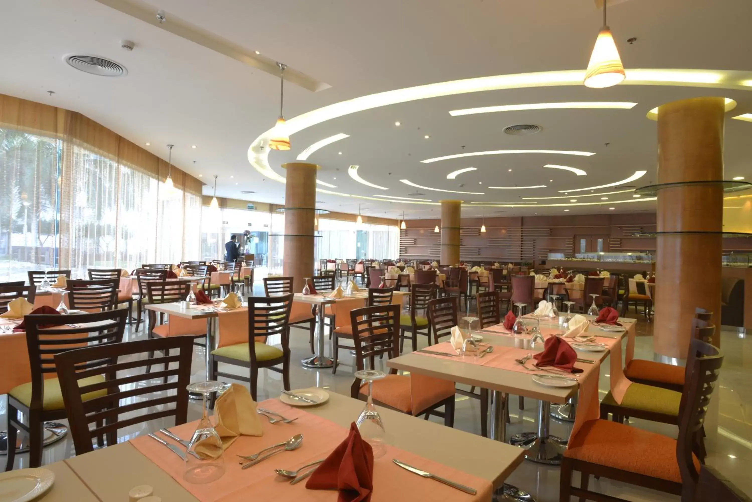 Restaurant/Places to Eat in Novotel Cairo Airport