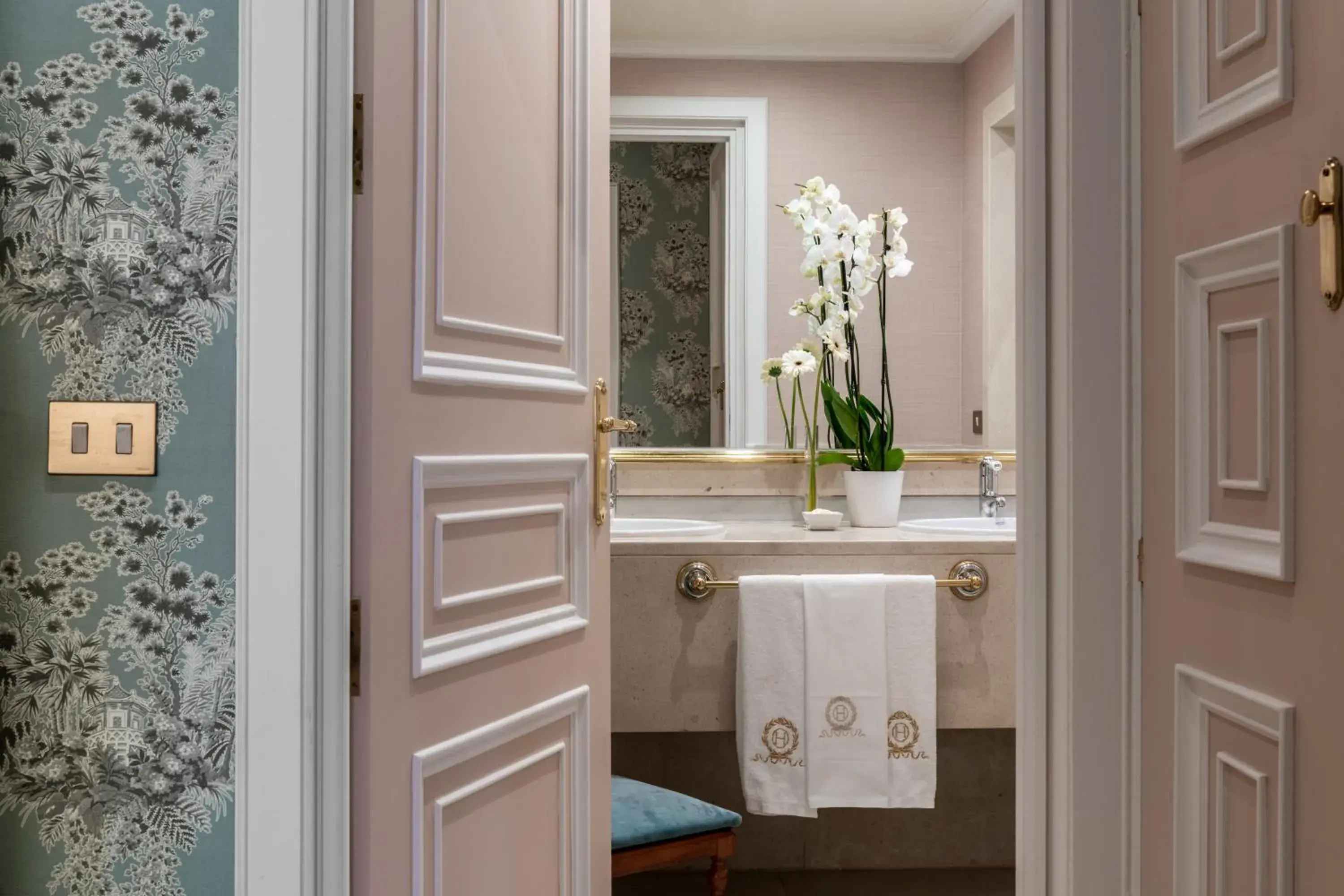 Toilet, Bathroom in Relais & Châteaux Hotel Orfila