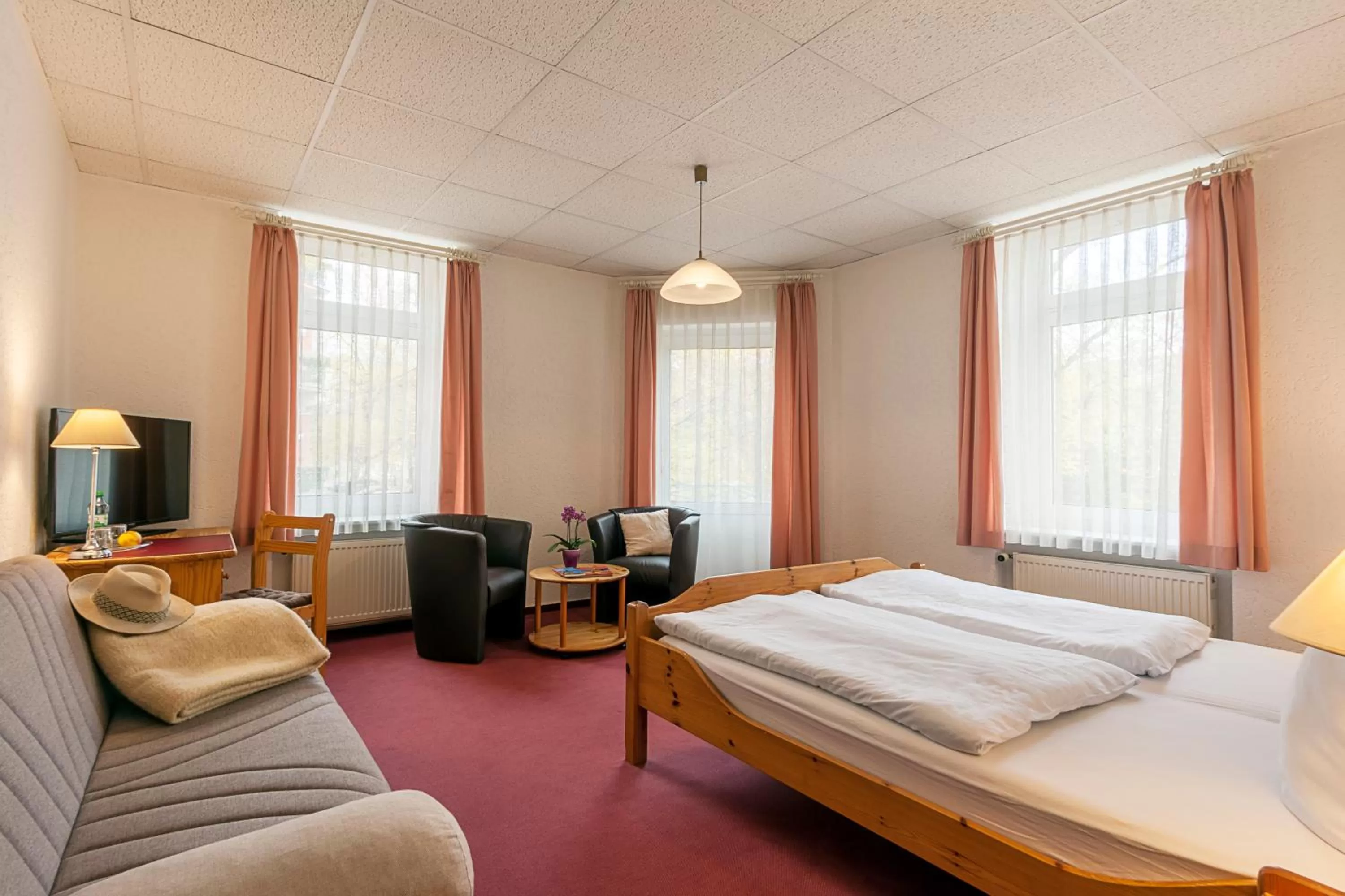 Photo of the whole room in Hotel Burgk