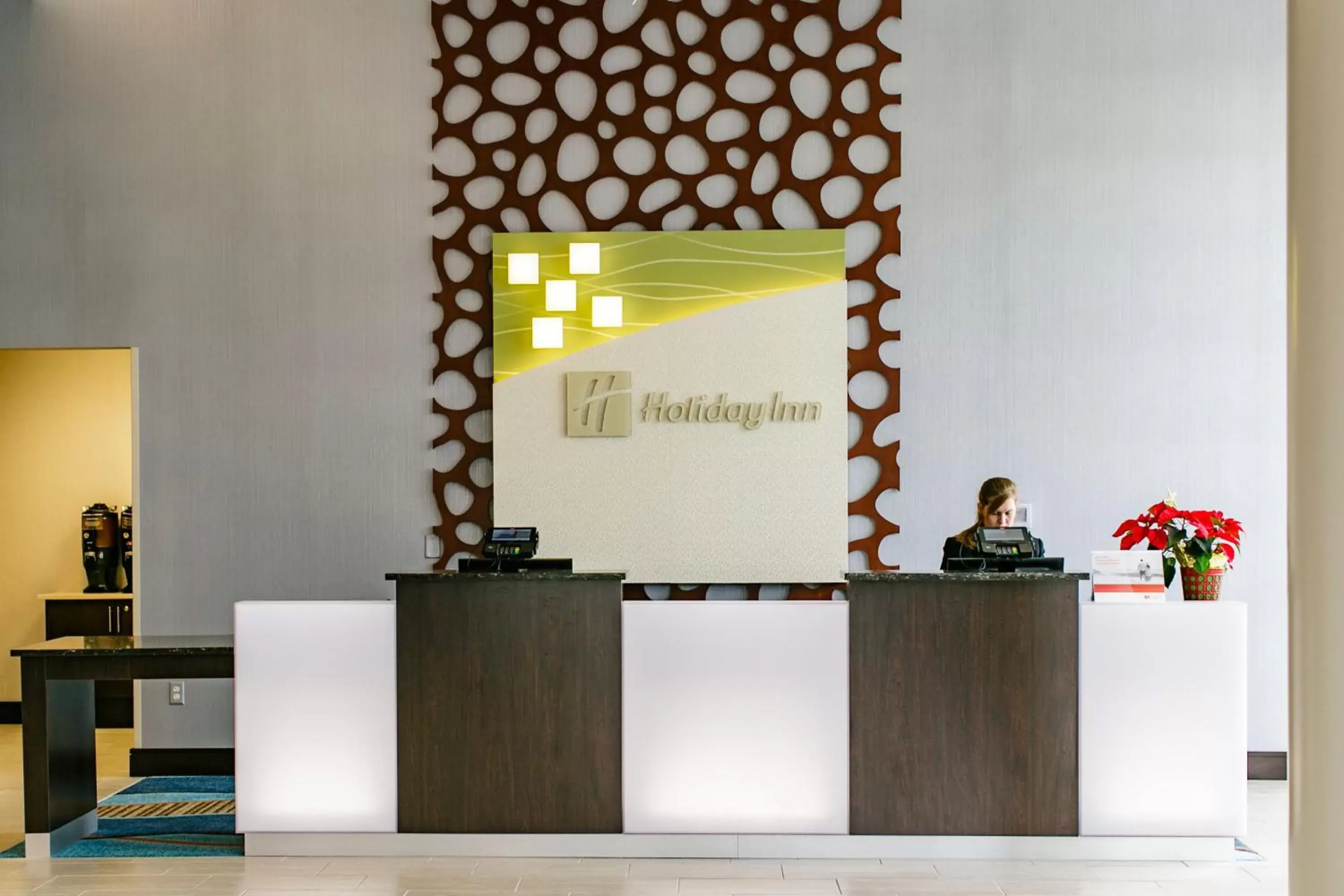 Property building, Lobby/Reception in Holiday Inn Hotel & Suites Chattanooga, an IHG Hotel