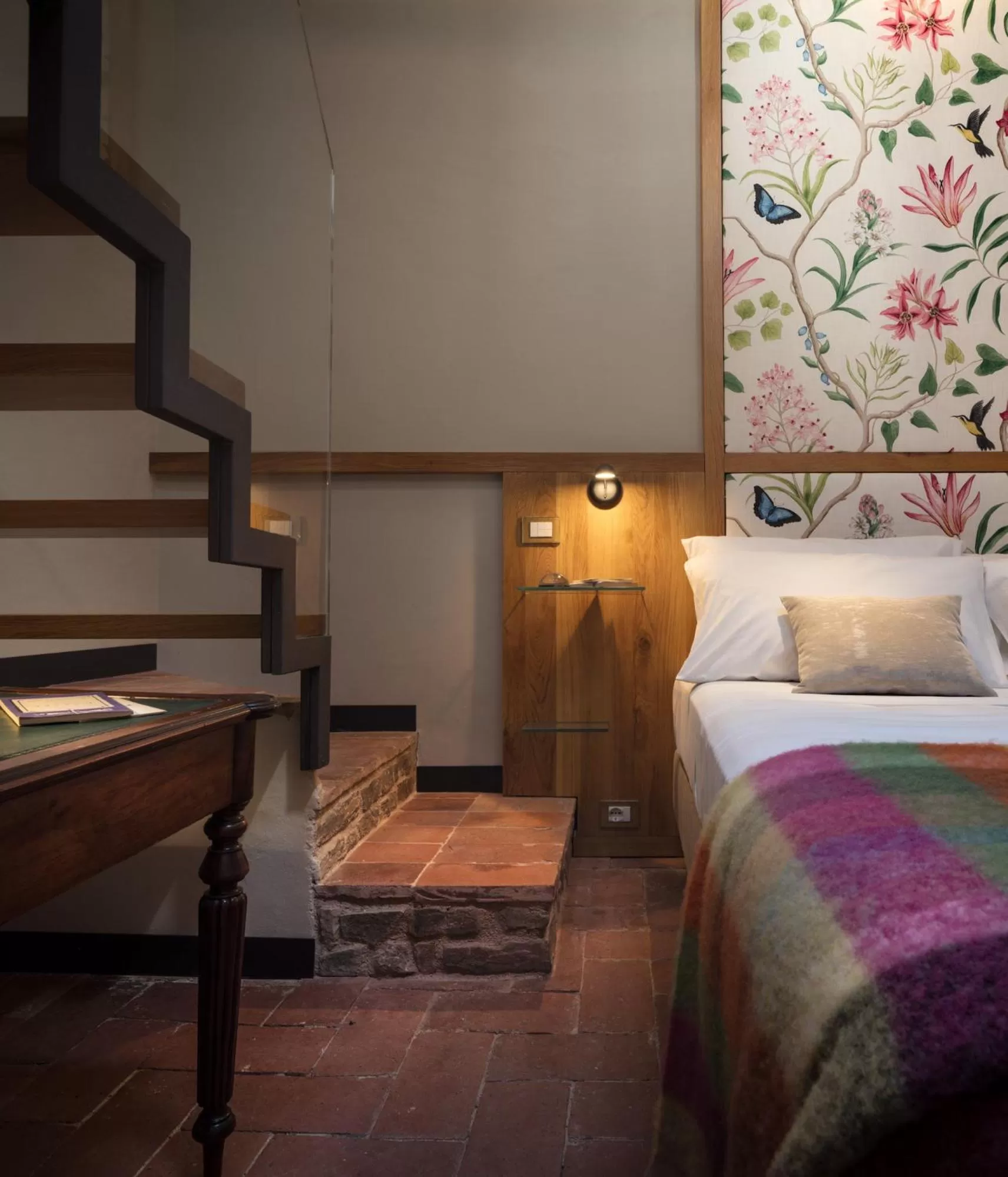 Decorative detail, Bed in Ottantotto Firenze