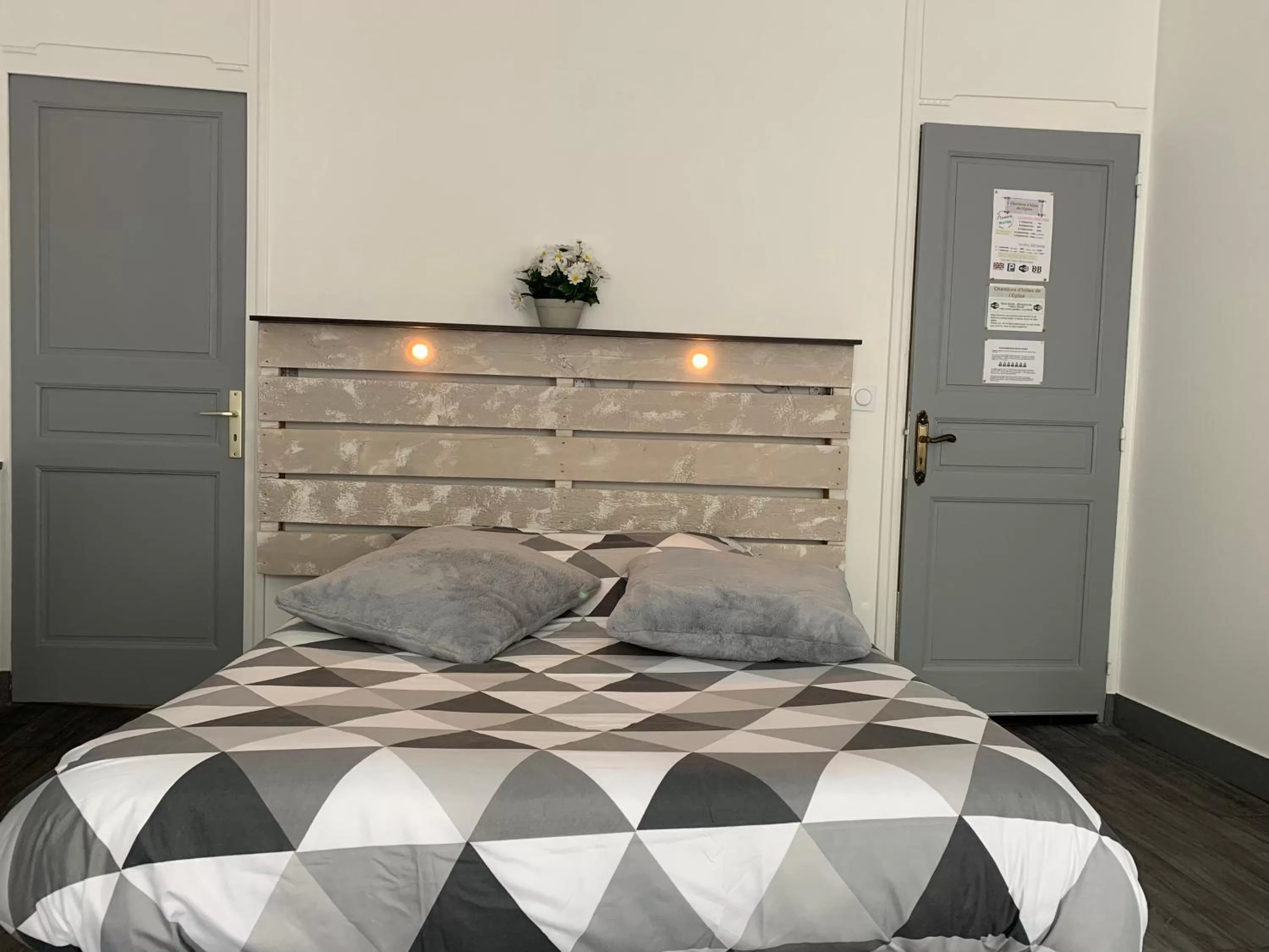 Bed in Chambres d'hôtes de l'Eglise