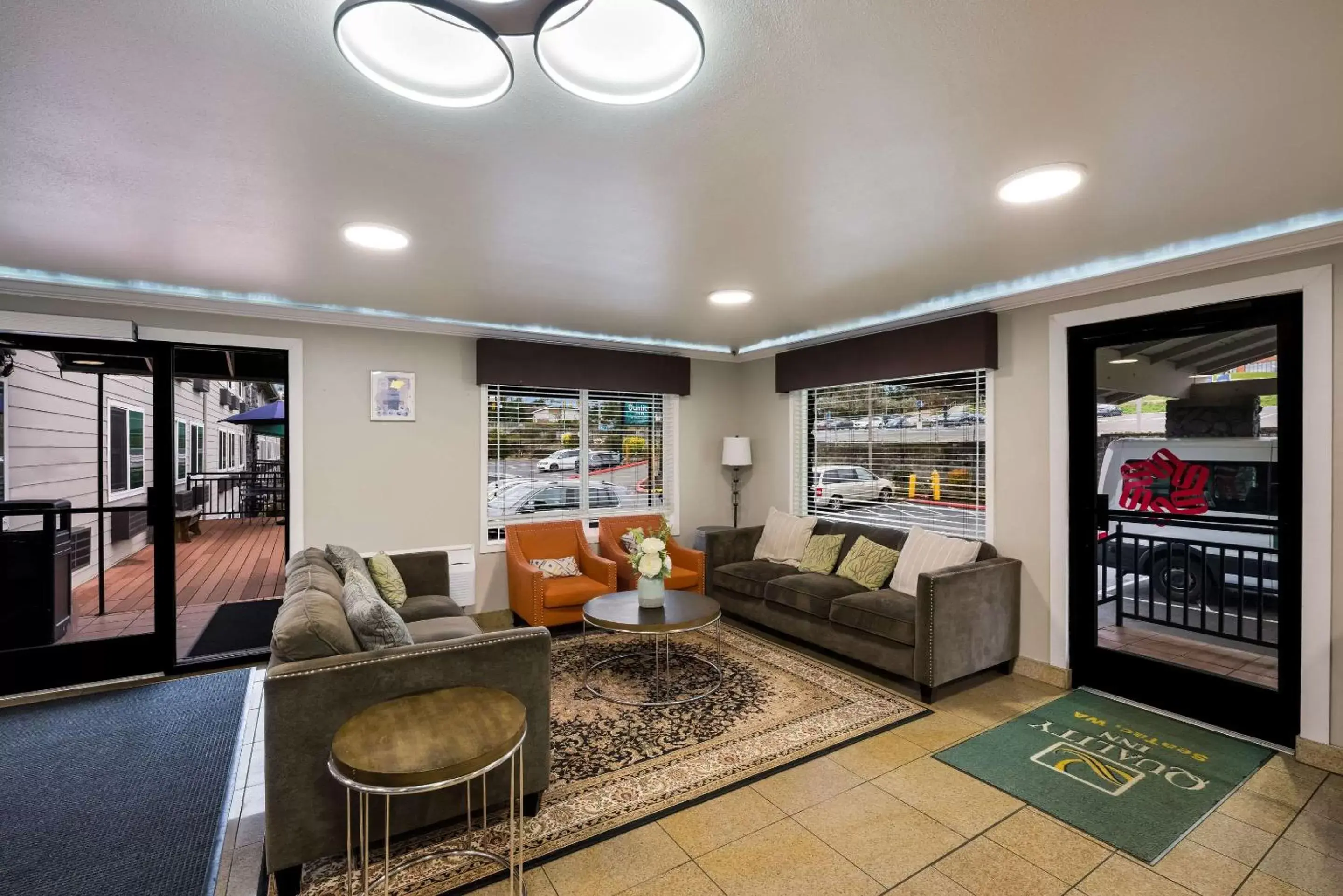 Lobby or reception, Seating Area in Quality Inn SeaTac Airport-Seattle