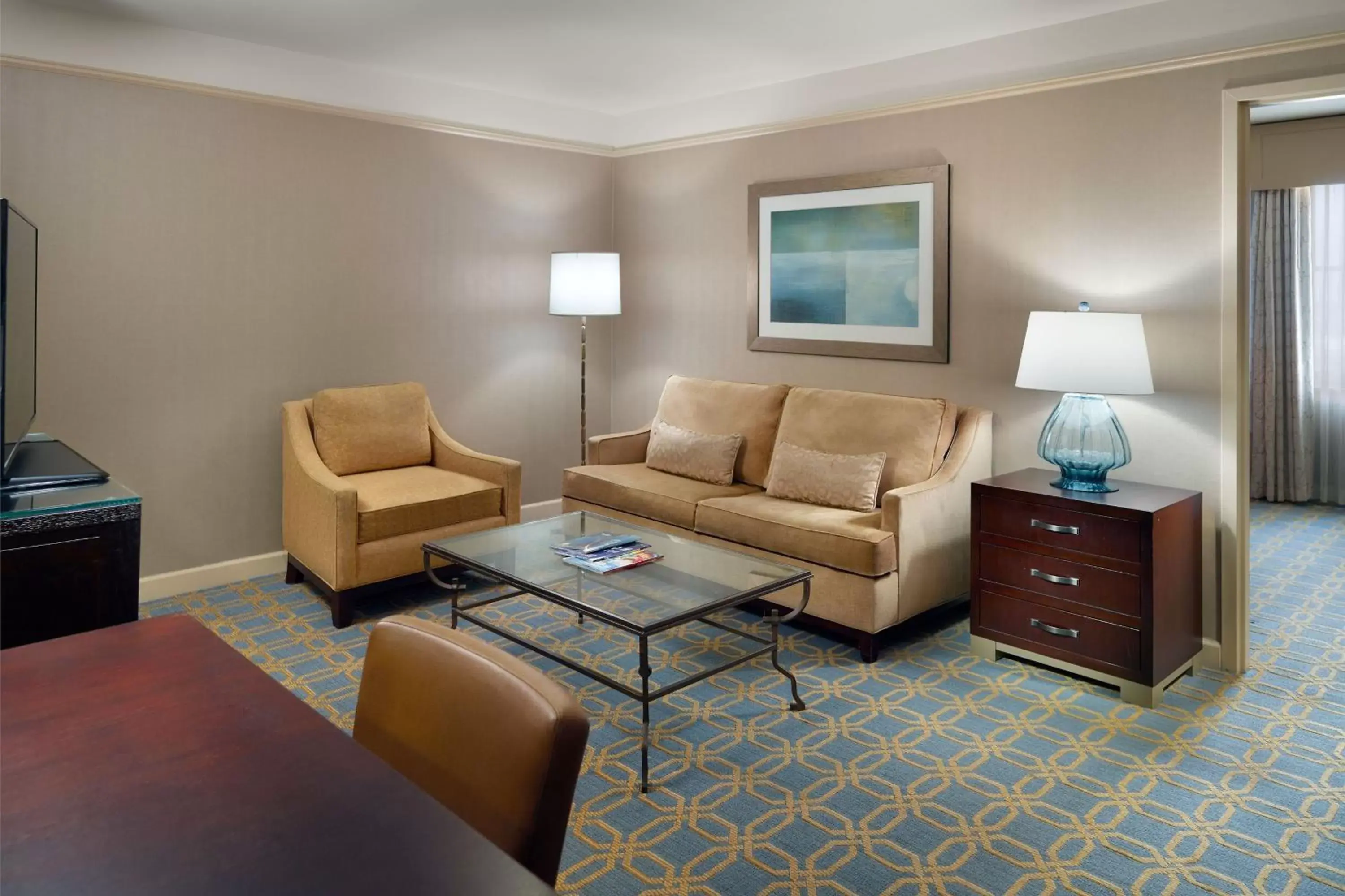 Living room, Seating Area in The Westin Poinsett, Greenville