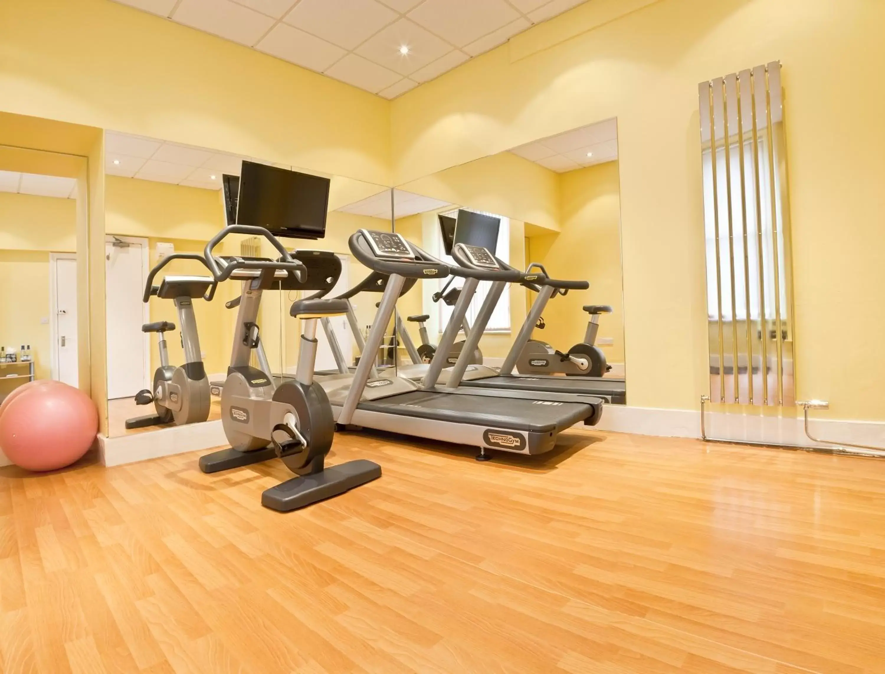Other, Fitness Center/Facilities in Burn How Garden House Hotel