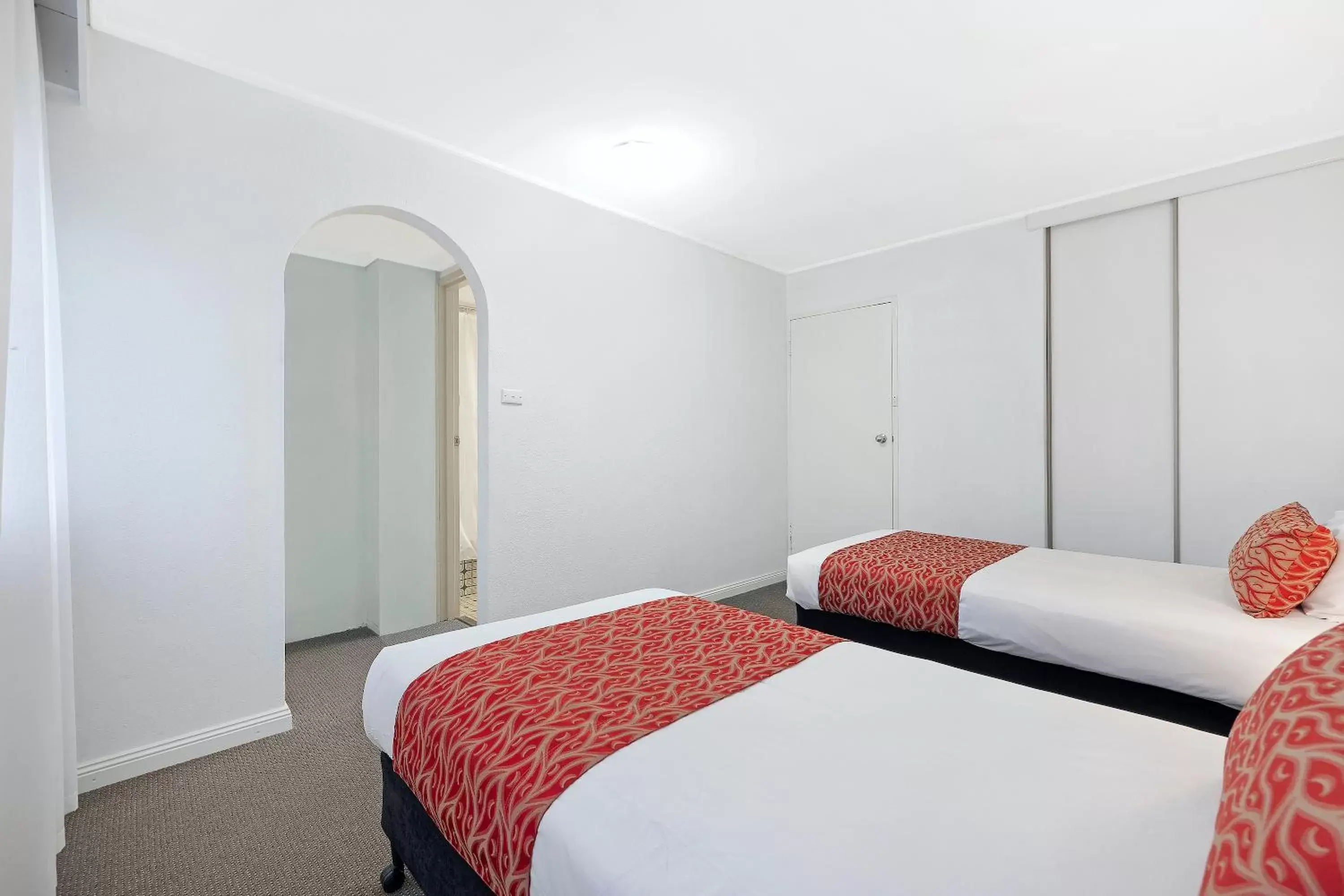 Bedroom, Bed in Central Court Motel Warrnambool