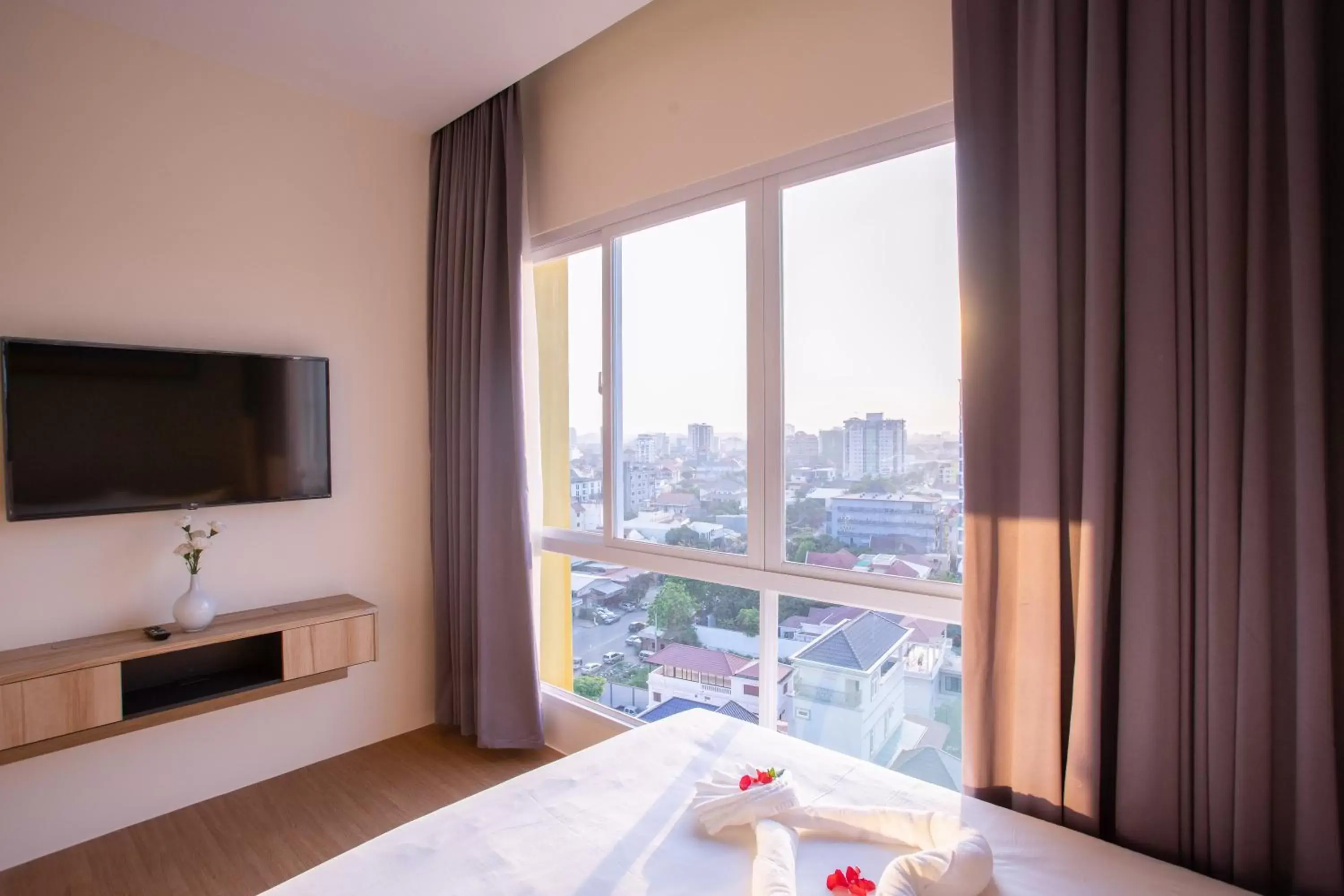 City view, TV/Entertainment Center in TK VIEW HOTEL & APARTMENT