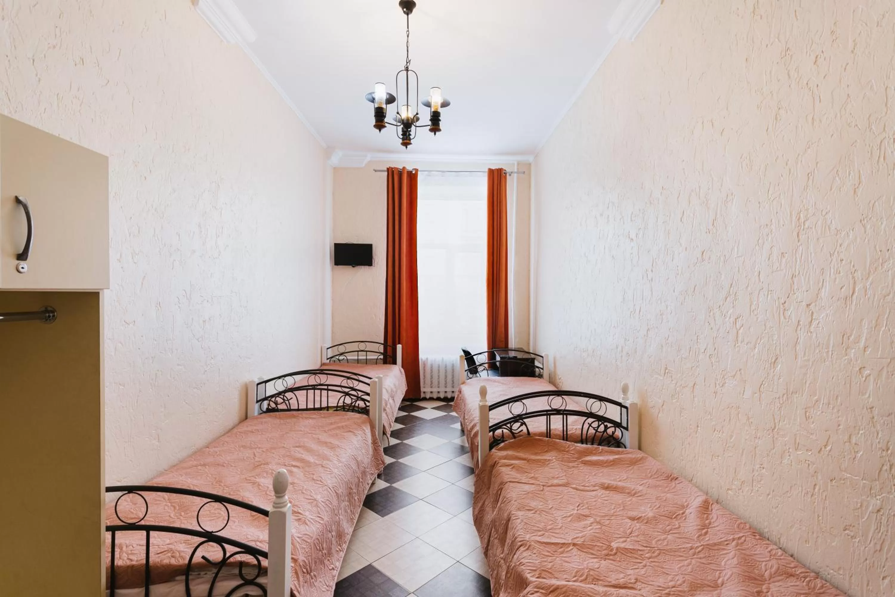 Bed in Mini hotel Non-Stop