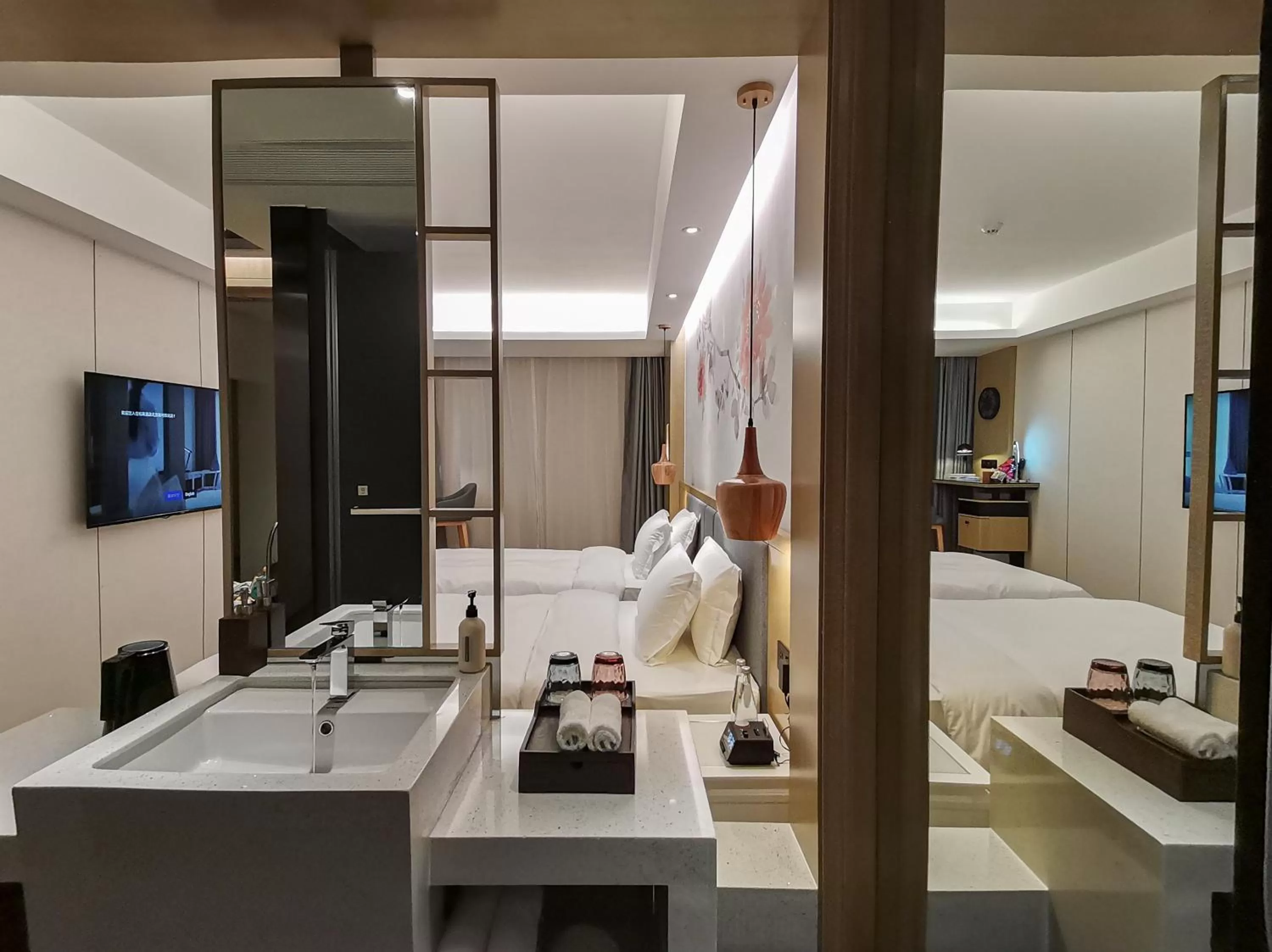 Bathroom, Bed in Paco Hotel BeiJing Road Metro Guangzhou