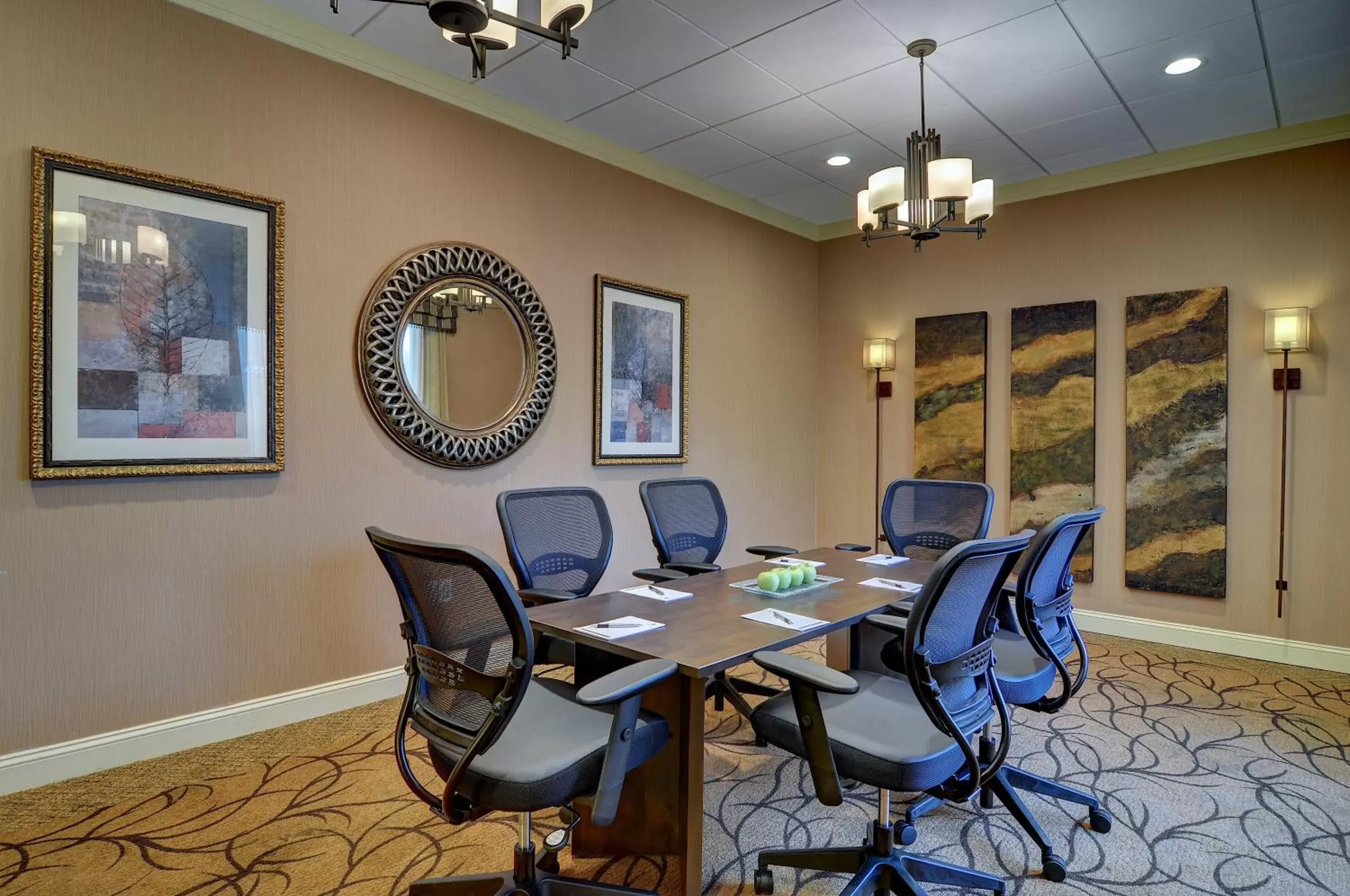 Meeting/conference room in Holiday Inn Gaithersburg, an IHG Hotel