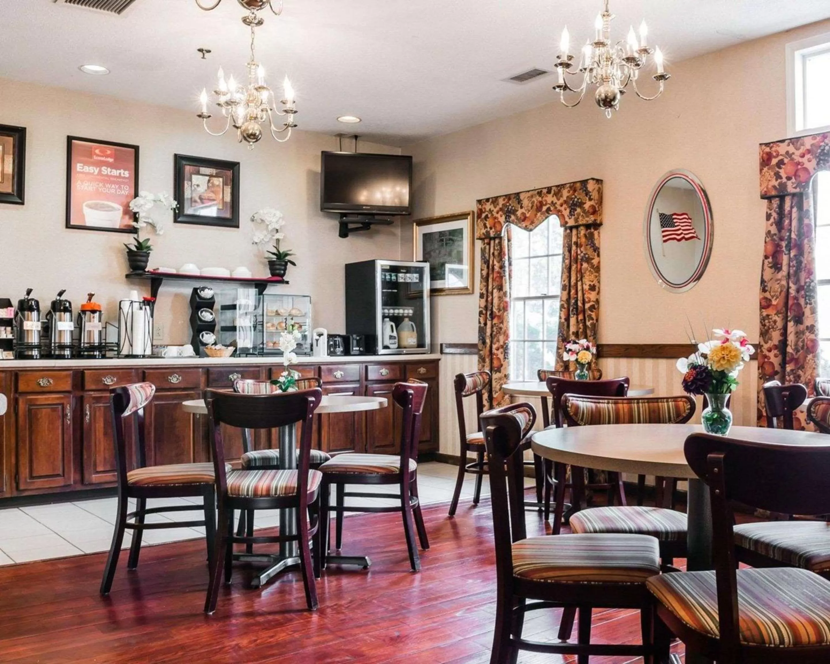 Restaurant/places to eat in Econo Lodge & Suites Grand Rapids Airport