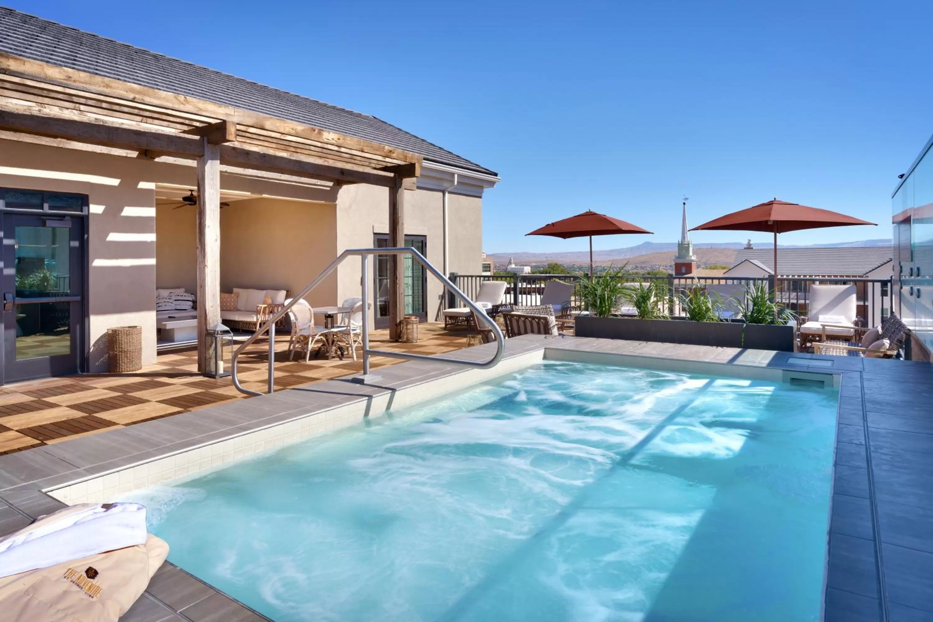 Hot Tub in The Advenire, Autograph Collection