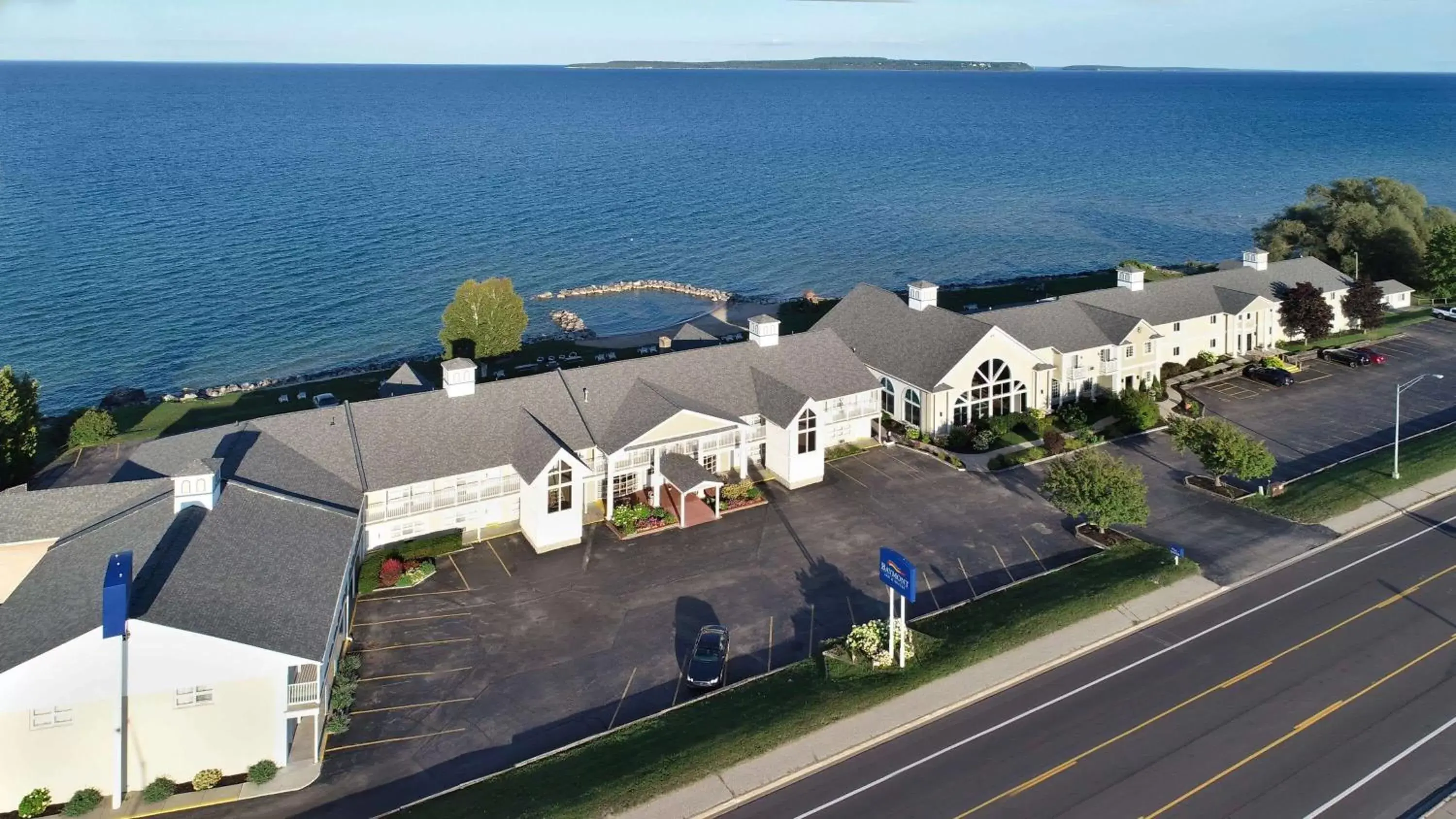 Property building, Bird's-eye View in Baymont by Wyndham St. Ignace Lakefront