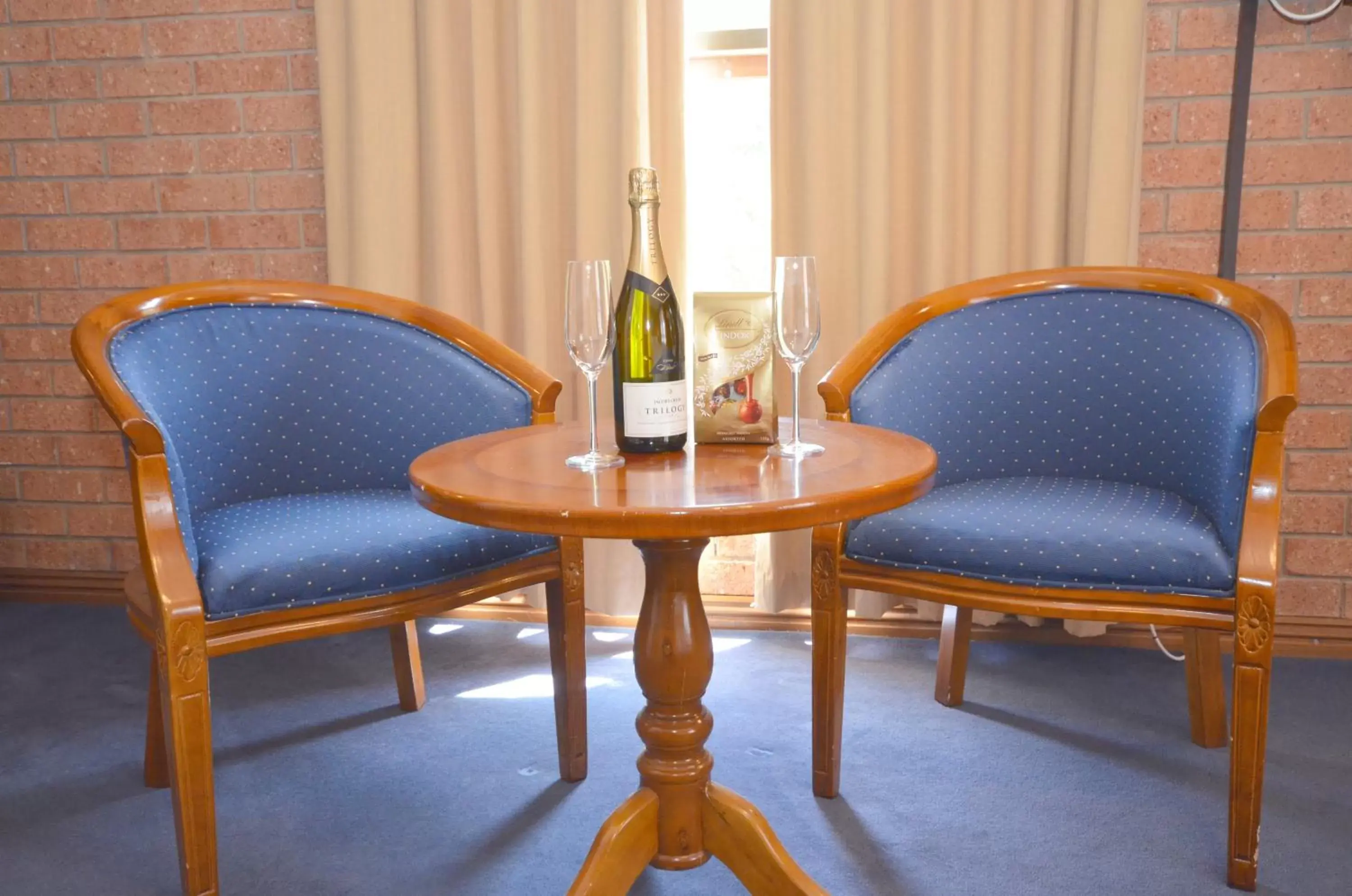 Seating Area in Central Springs Inn