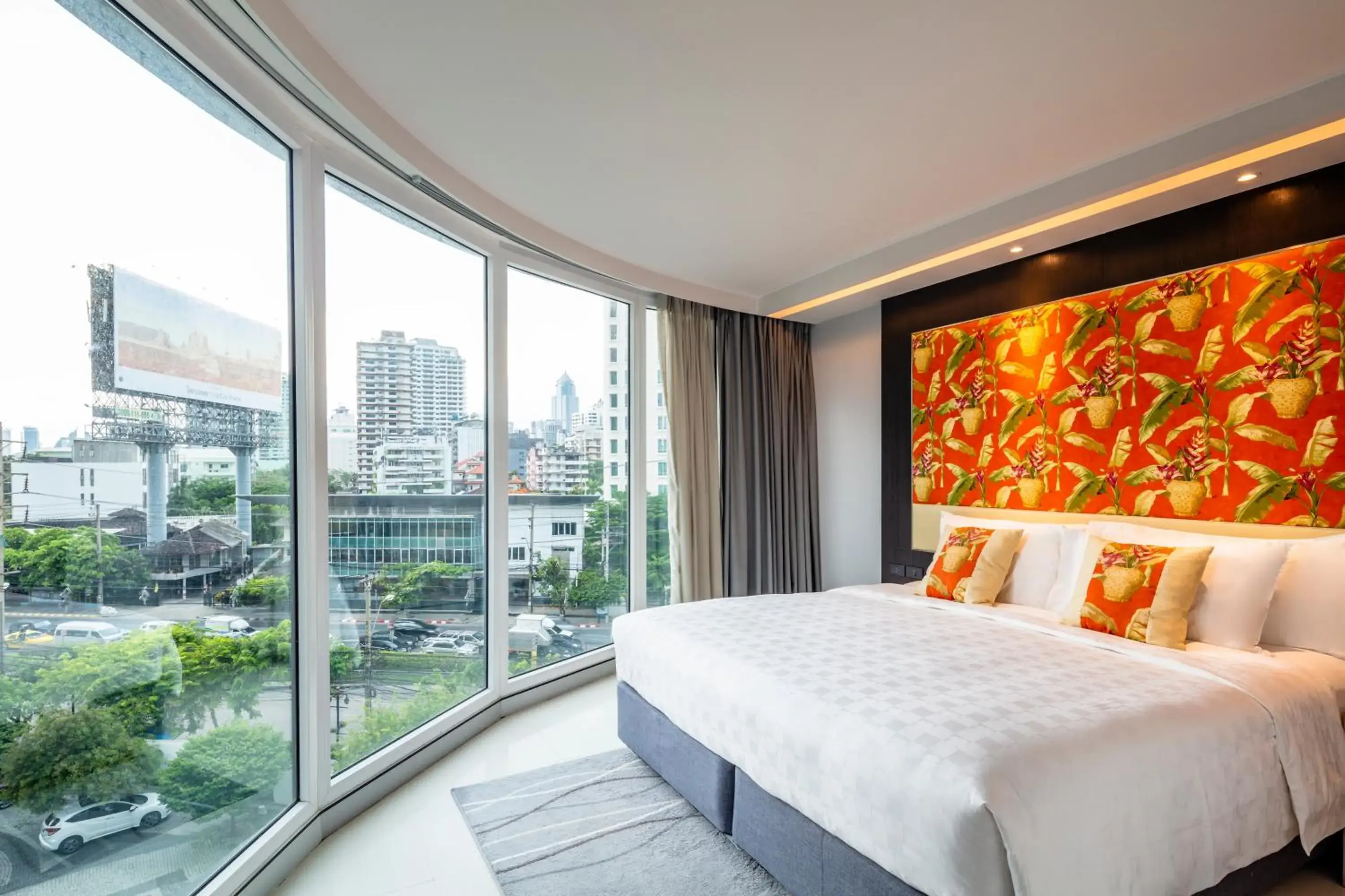 Bed in Hotel Clover Asoke - SHA Extra Plus