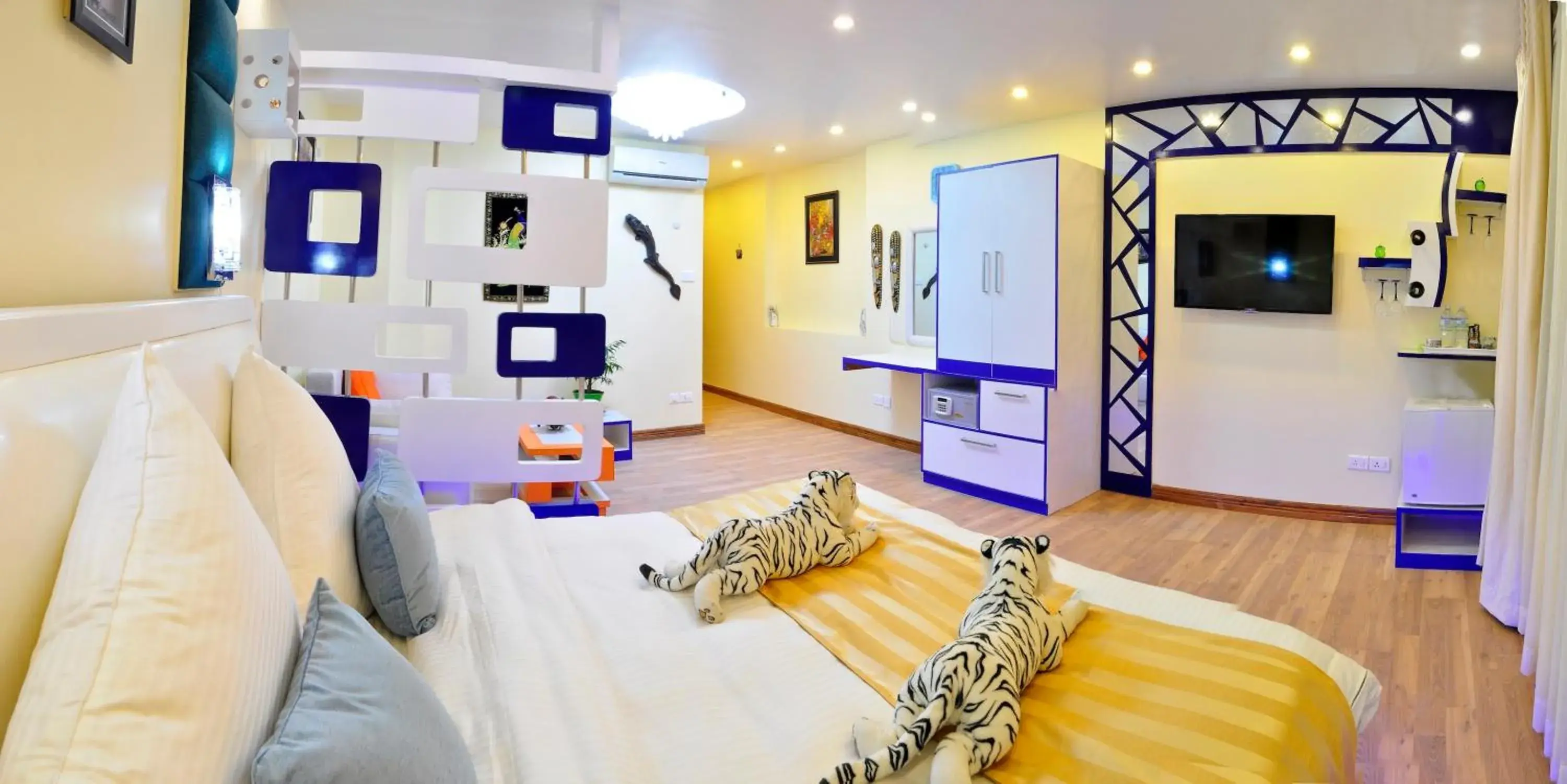 Bed in Royal Penguin Boutique Hotel & Spa Bed in Royal Penguin Boutique Hotel & Spa