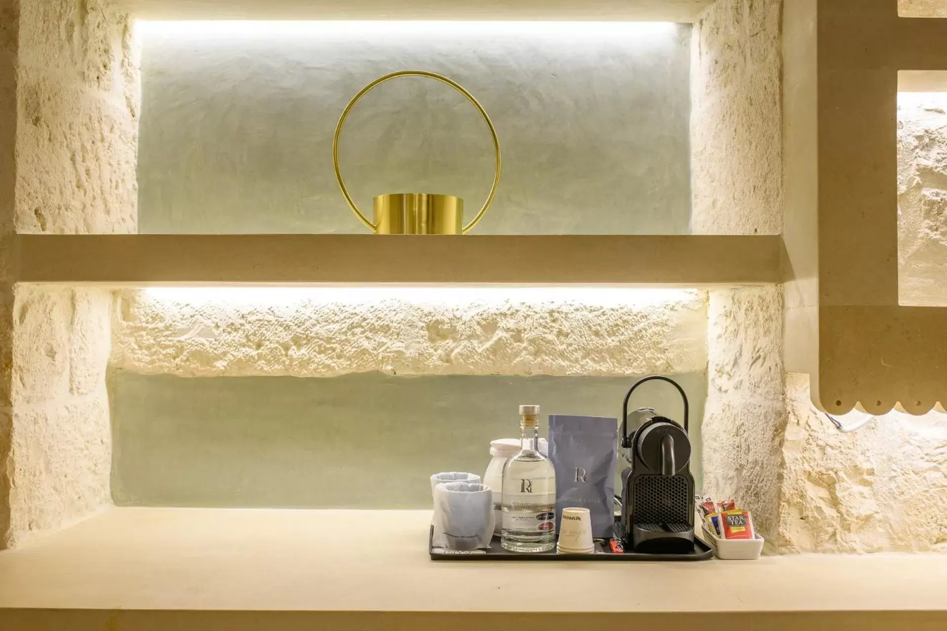 Coffee/tea facilities in Vico Bianco Raro Villas Smart Rooms Collection