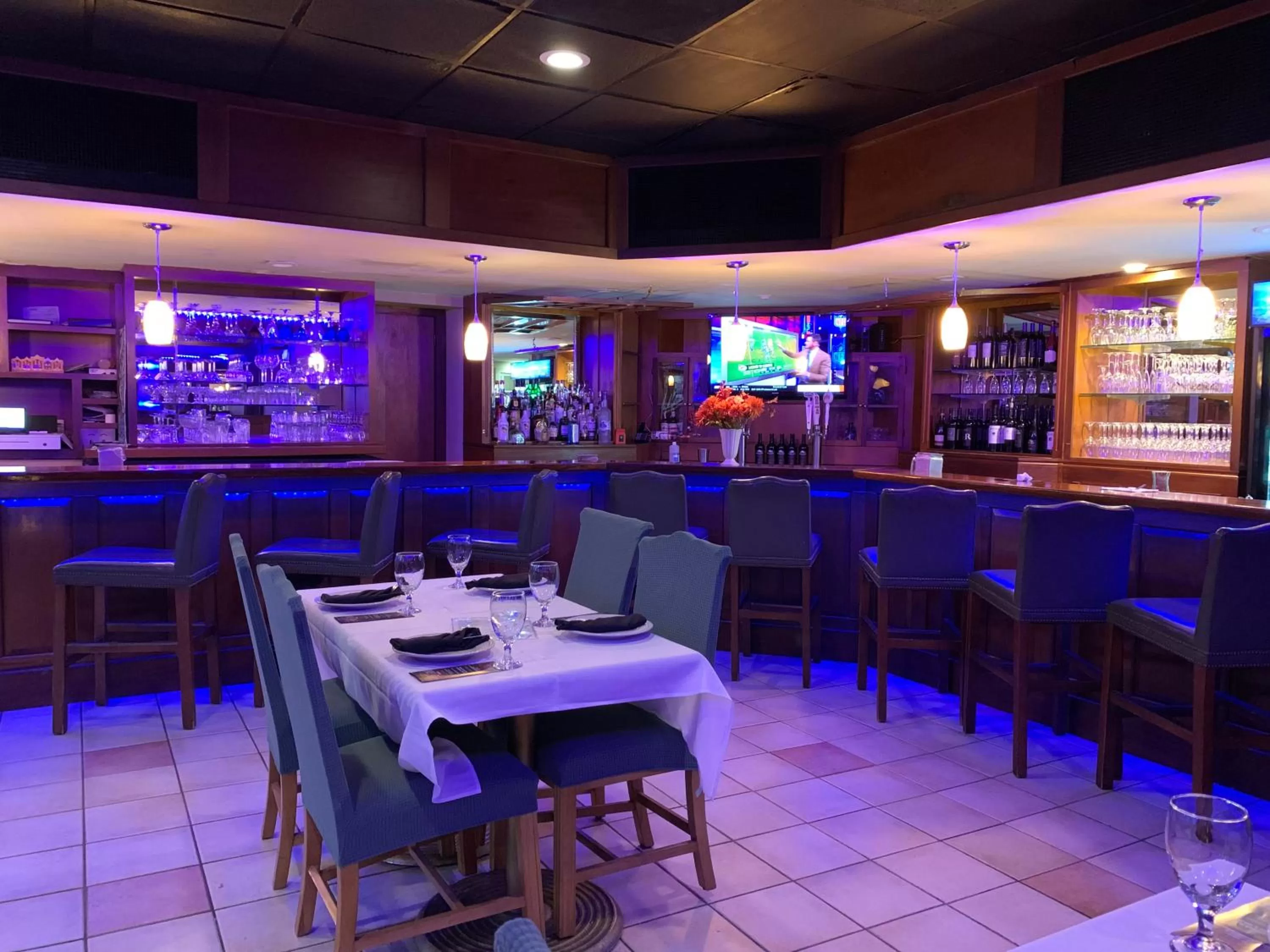 Lounge or bar in Days Inn & Conf Center by Wyndham Southern Pines Pinehurst