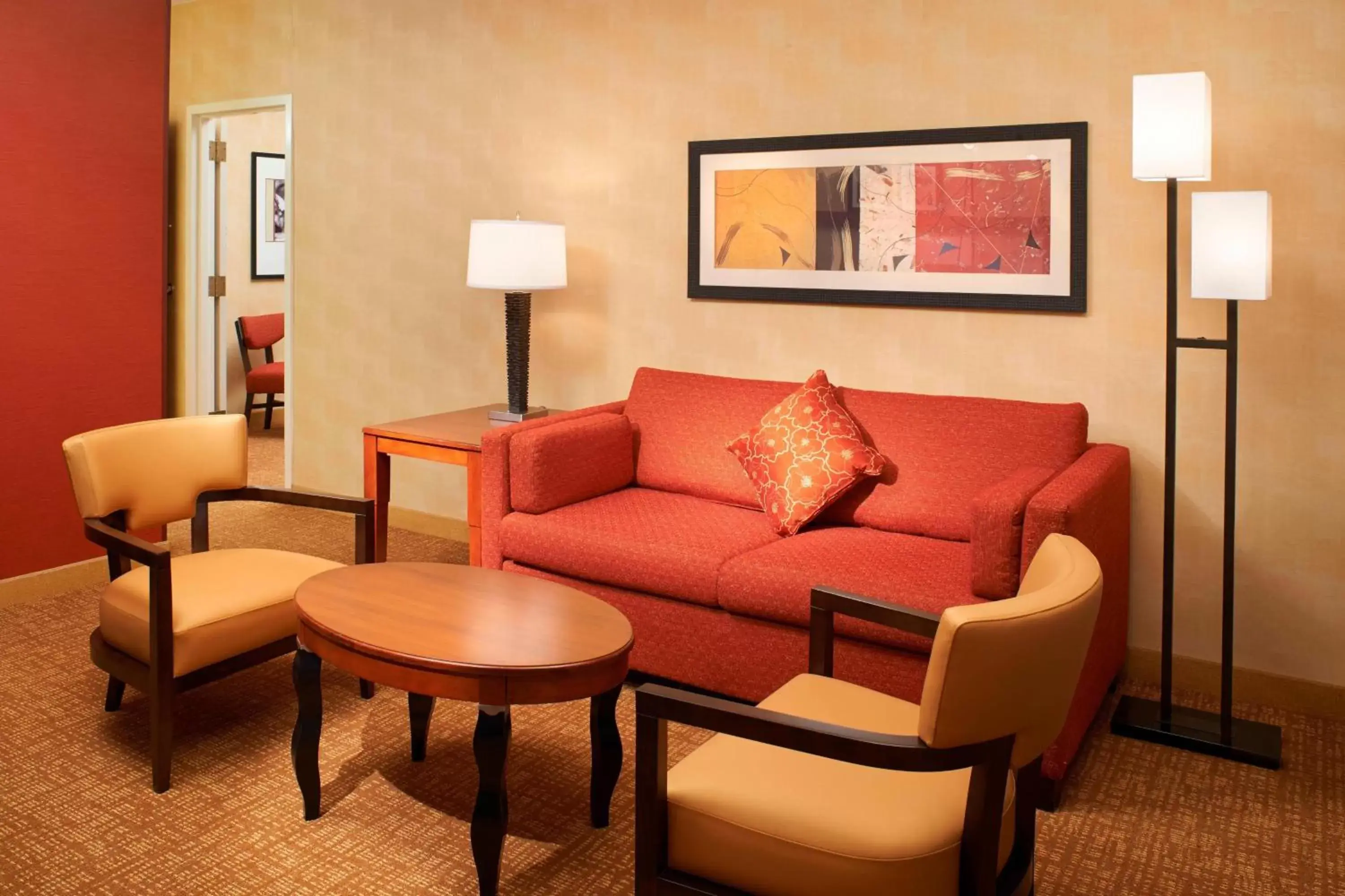 Bedroom, Seating Area in Courtyard by Marriott Chicago Naperville